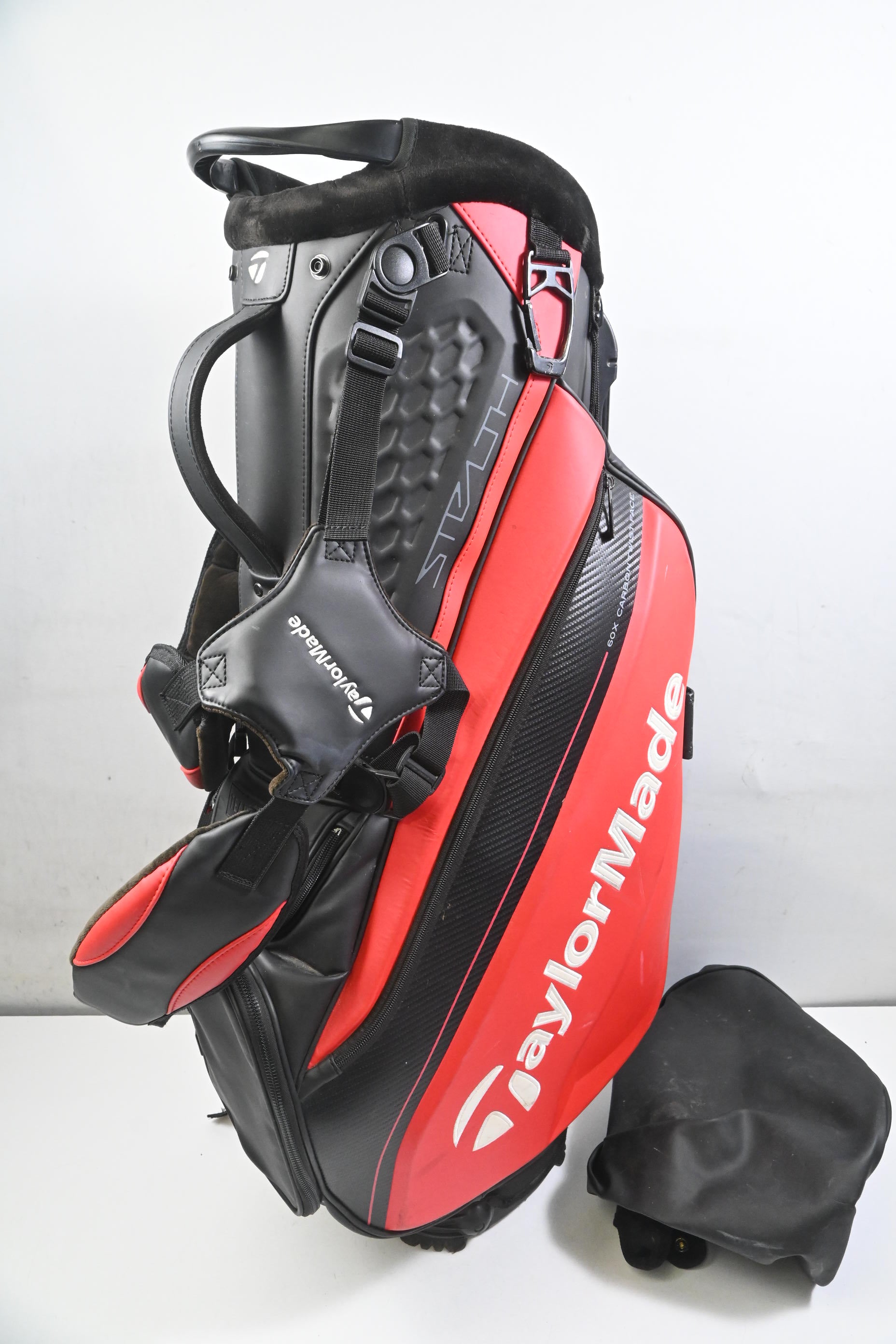 Taylormade Stealth Stand Bag / 4-Way Divider / Red, Black