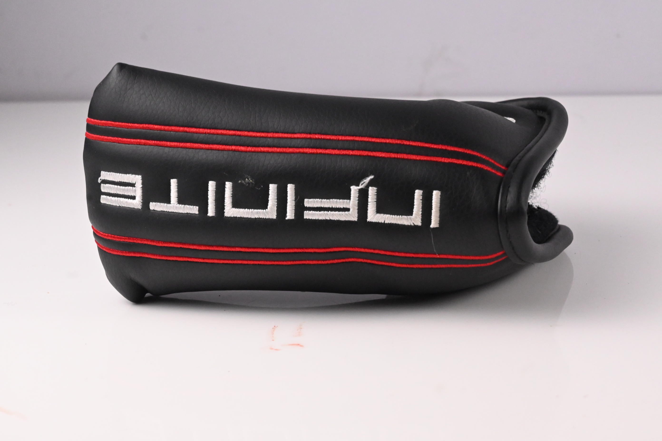 Wilson Infinite 2024 Michigan Ave Putter / 34 Inch