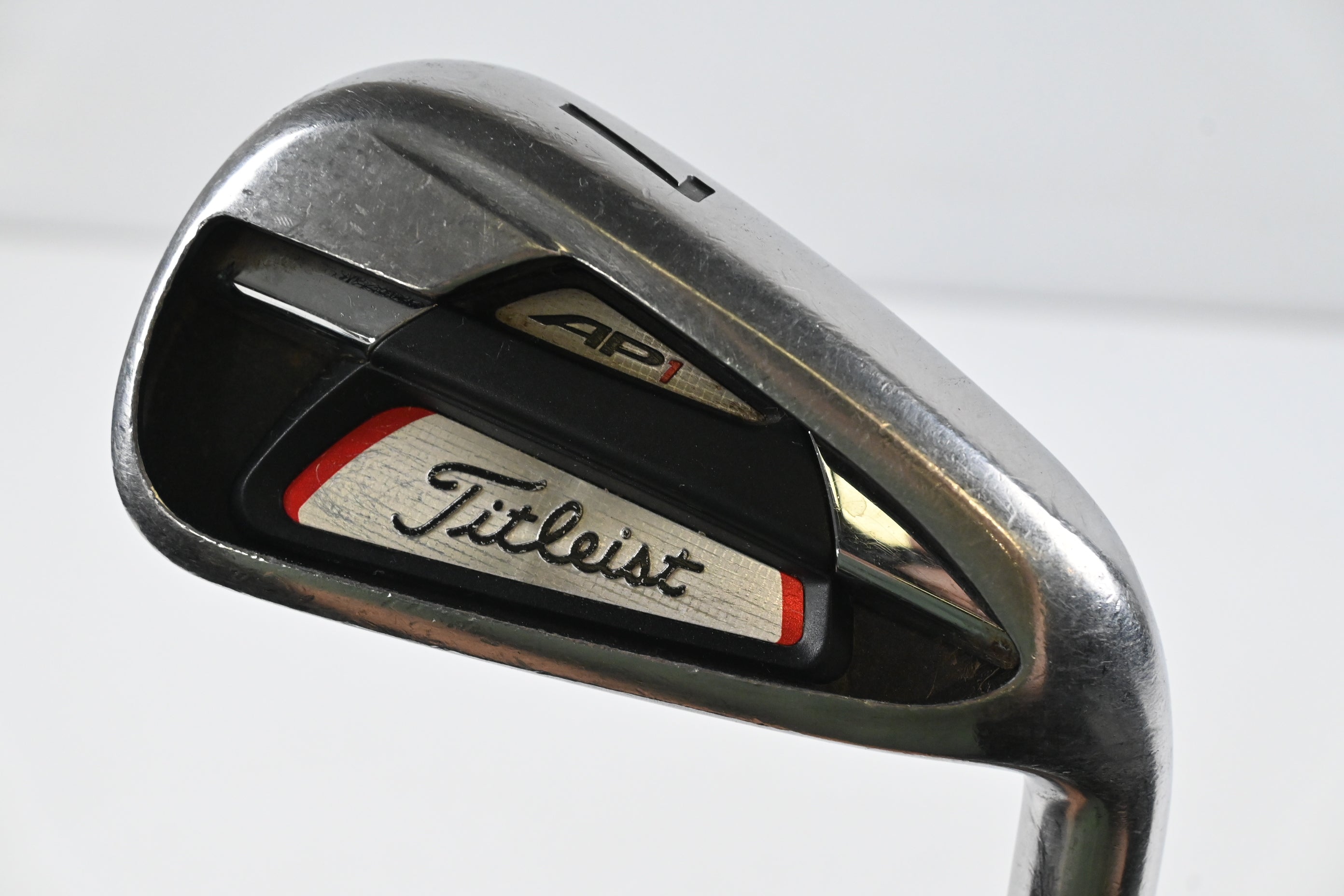 Titleist 714 AP1 #7 Iron / Regular Flex Dynamic Gold R300 105 Steel Shaft