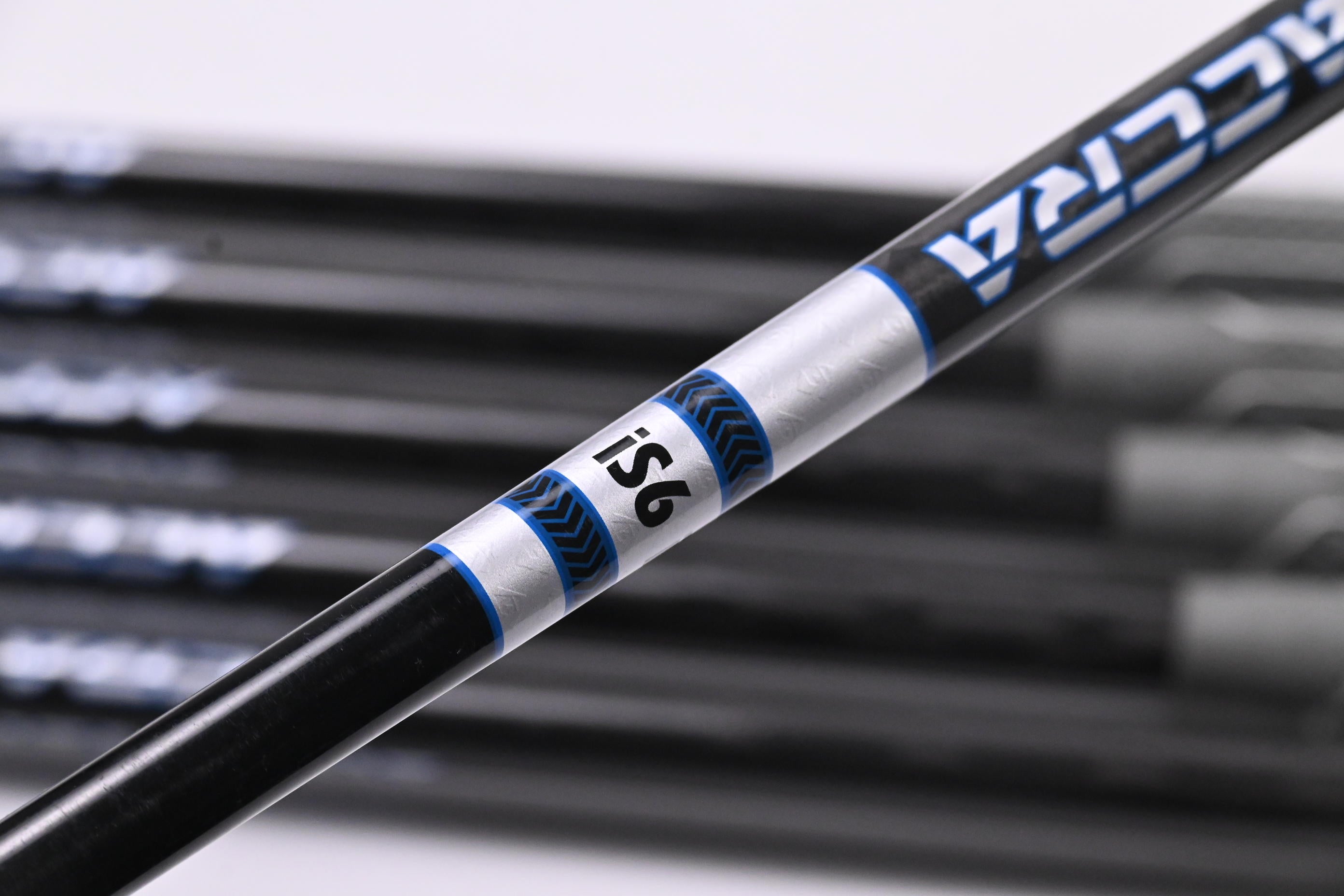 Mizuno JPX 923 Hot Metal HL Irons / 5-PW / Regular Flex Accra iS6 Shafts