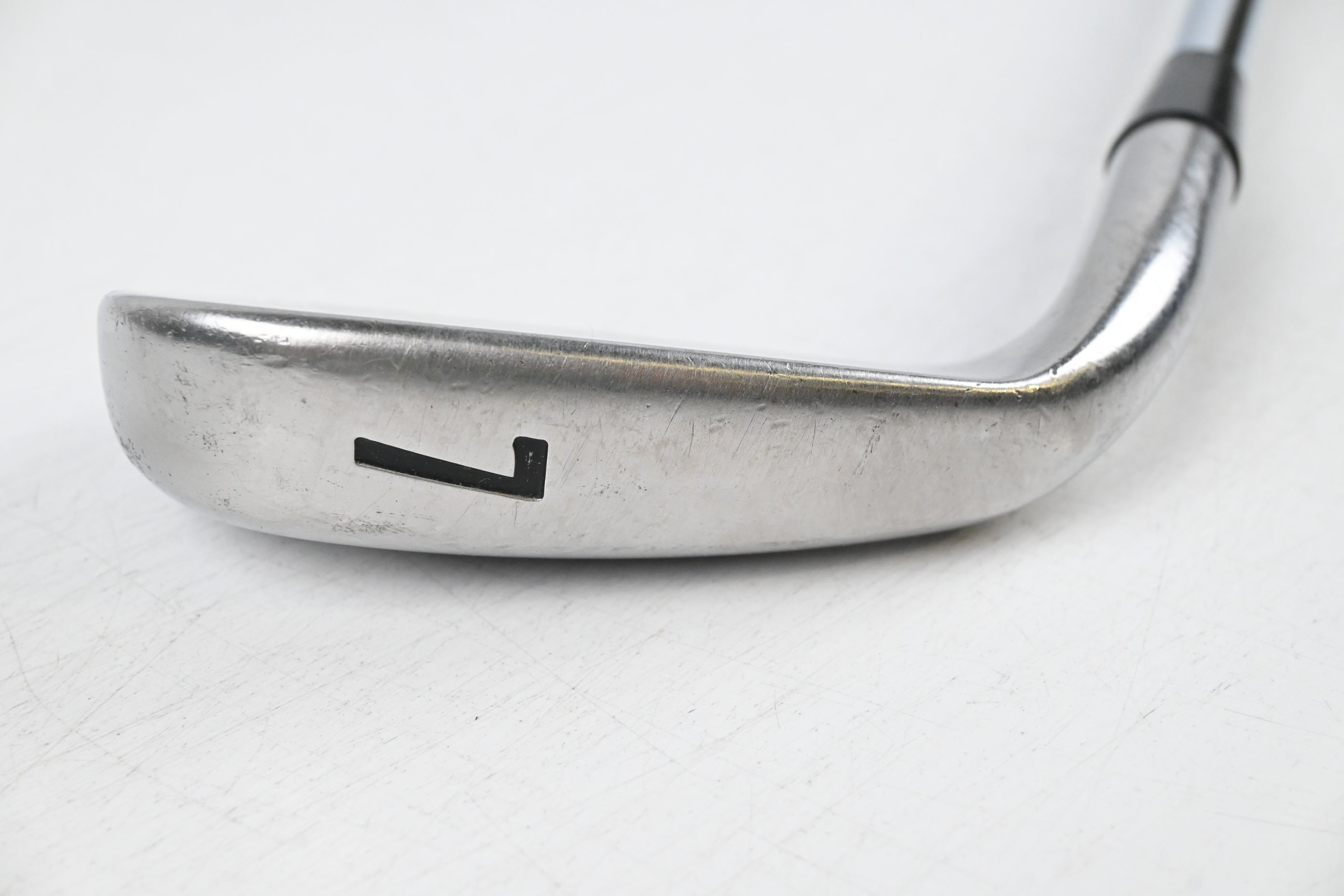 Titleist 714 AP1 #7 Iron / Regular Flex Dynamic Gold R300 105 Steel Shaft