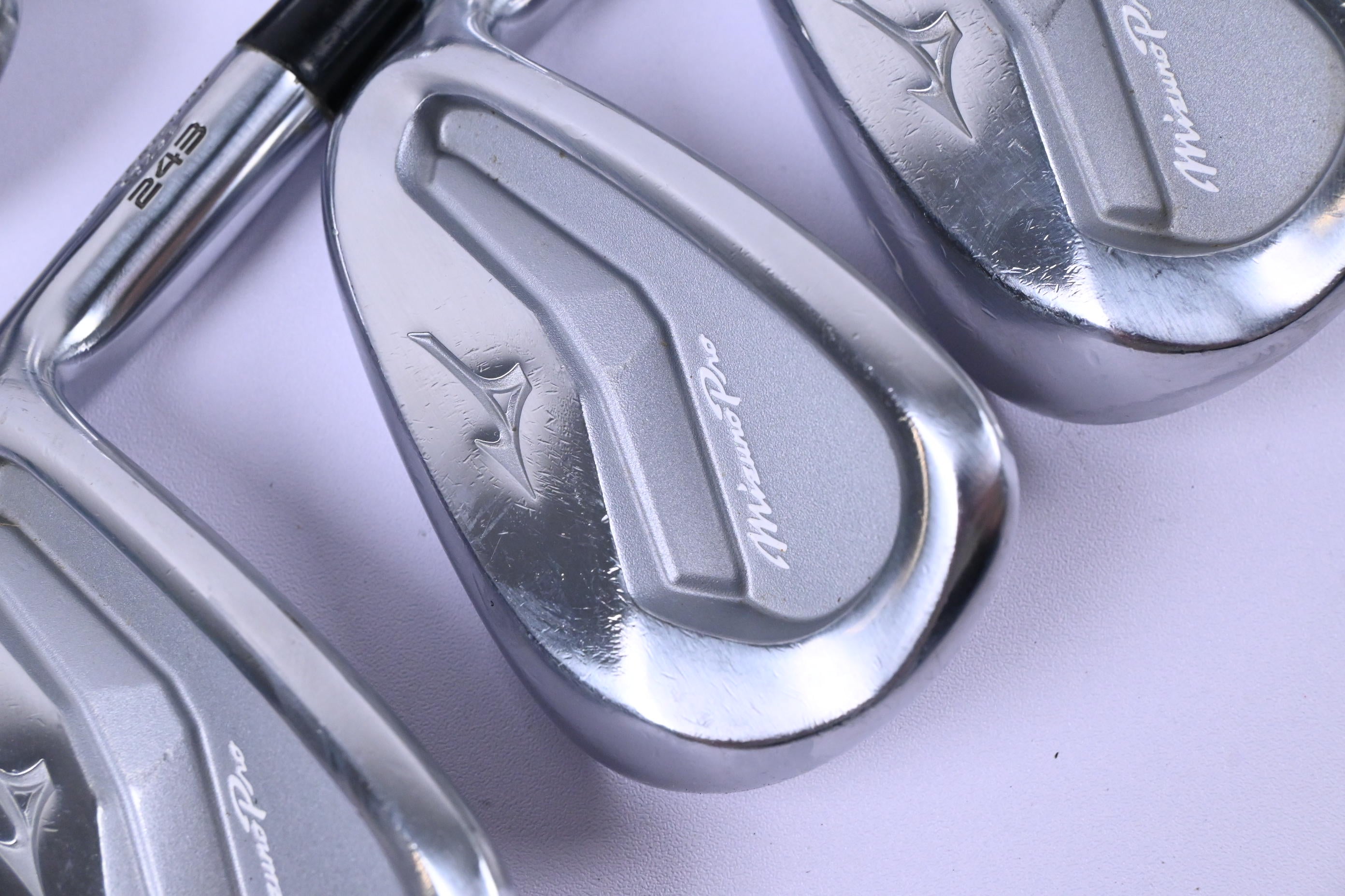 Mizuno Pro 243 Irons / 5-PW+GW / Regular Flex Dynamic Gold R300 Shafts