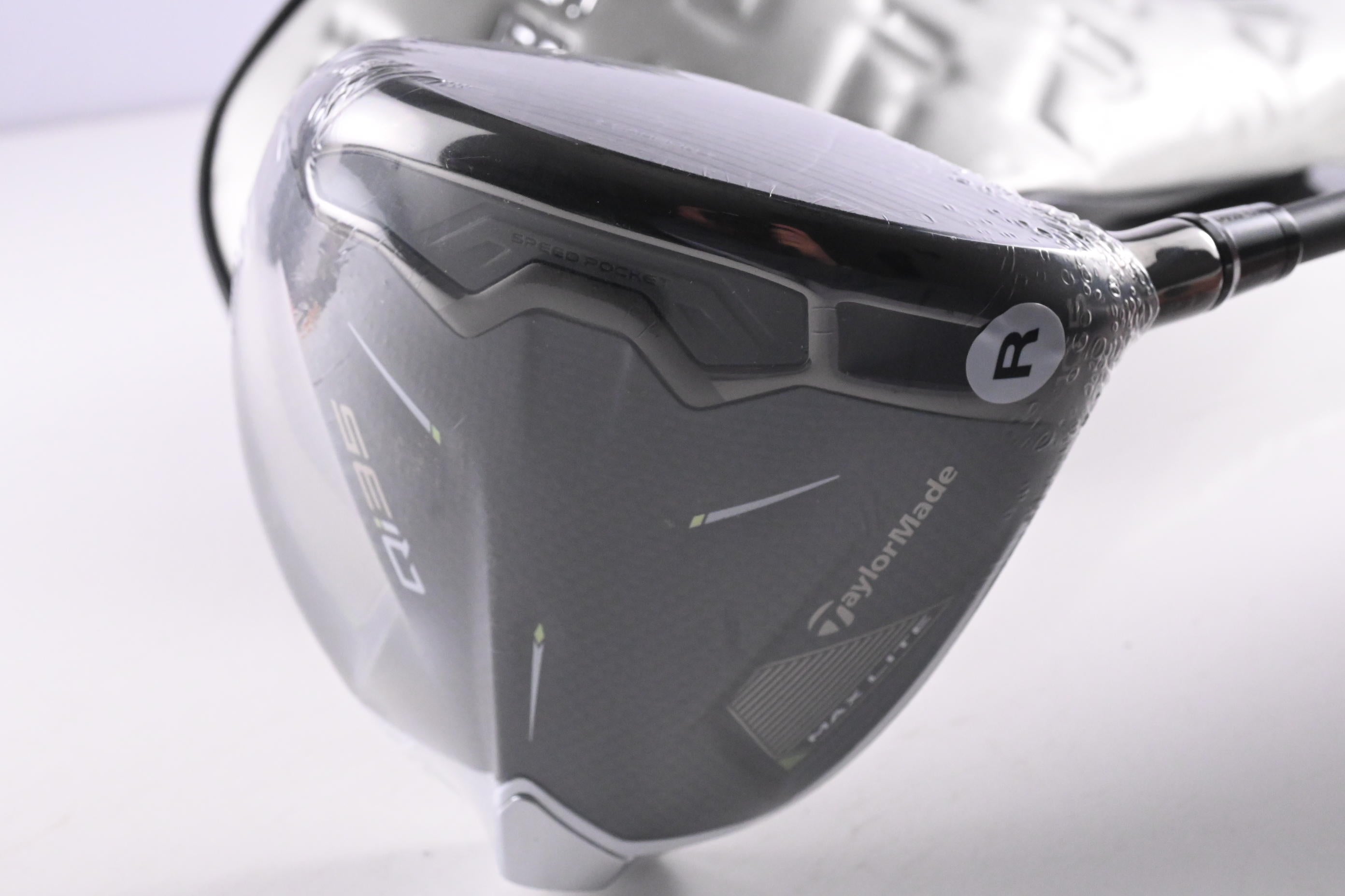 Taylormade Qi35 Max Lite Driver / 10.5 Degree / Regular Flex Vanquish 4 Shaft