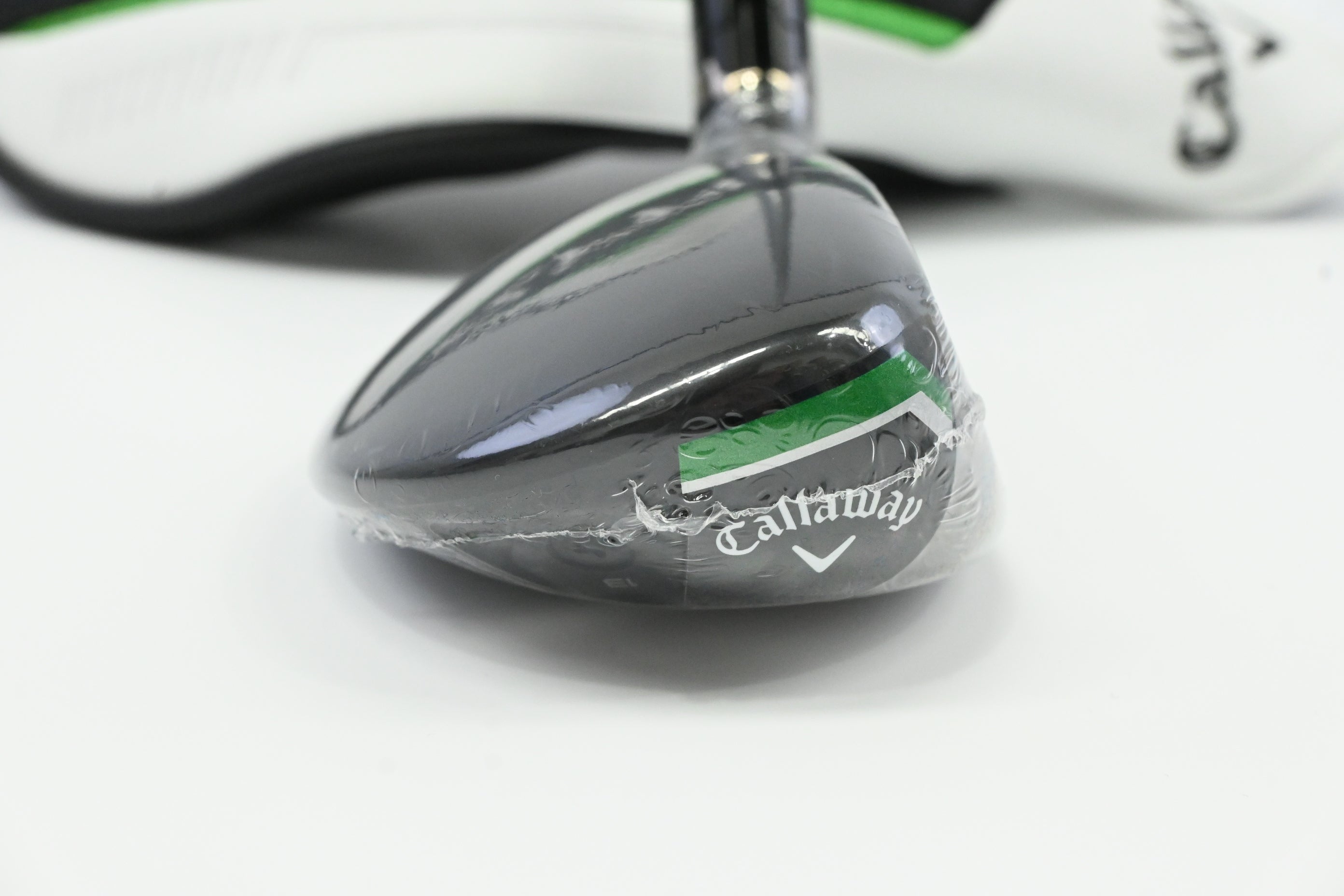 Callaway Elyte X #4 Hybrid / 21 Degree / Regular Flex Denali Charcoal 60 Shaft