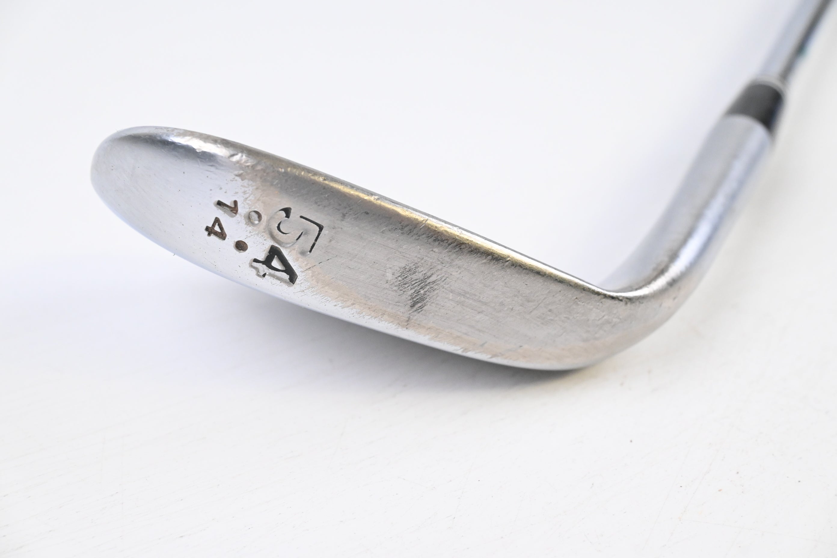 Cleveland 588 RTX Sand Wedge / 54 Degree / Wedge Flex Dynamic Gold Shaft