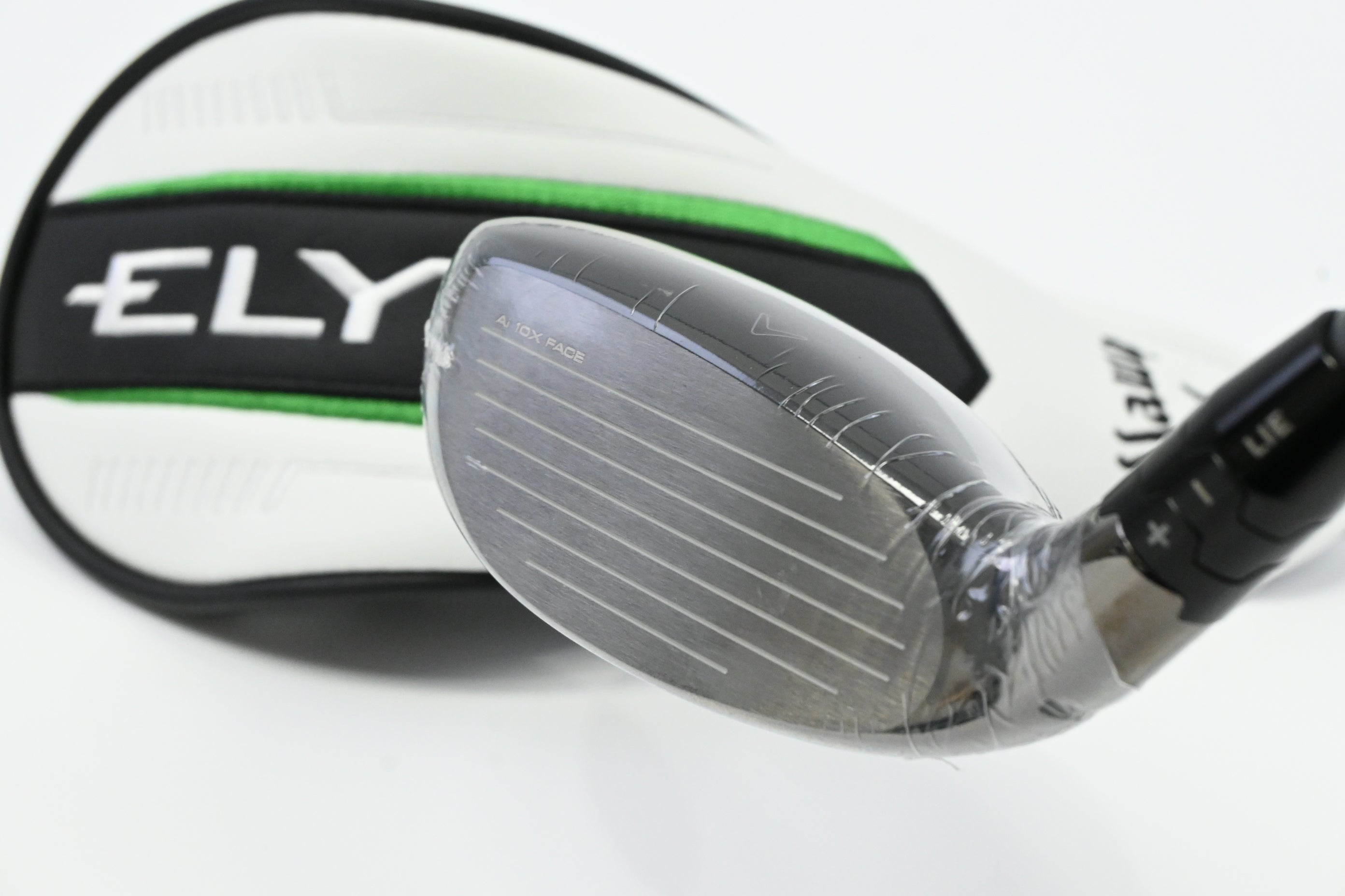 Callaway Elyte X #4 Hybrid / 21 Degree / Regular Flex Denali Charcoal 60 Shaft
