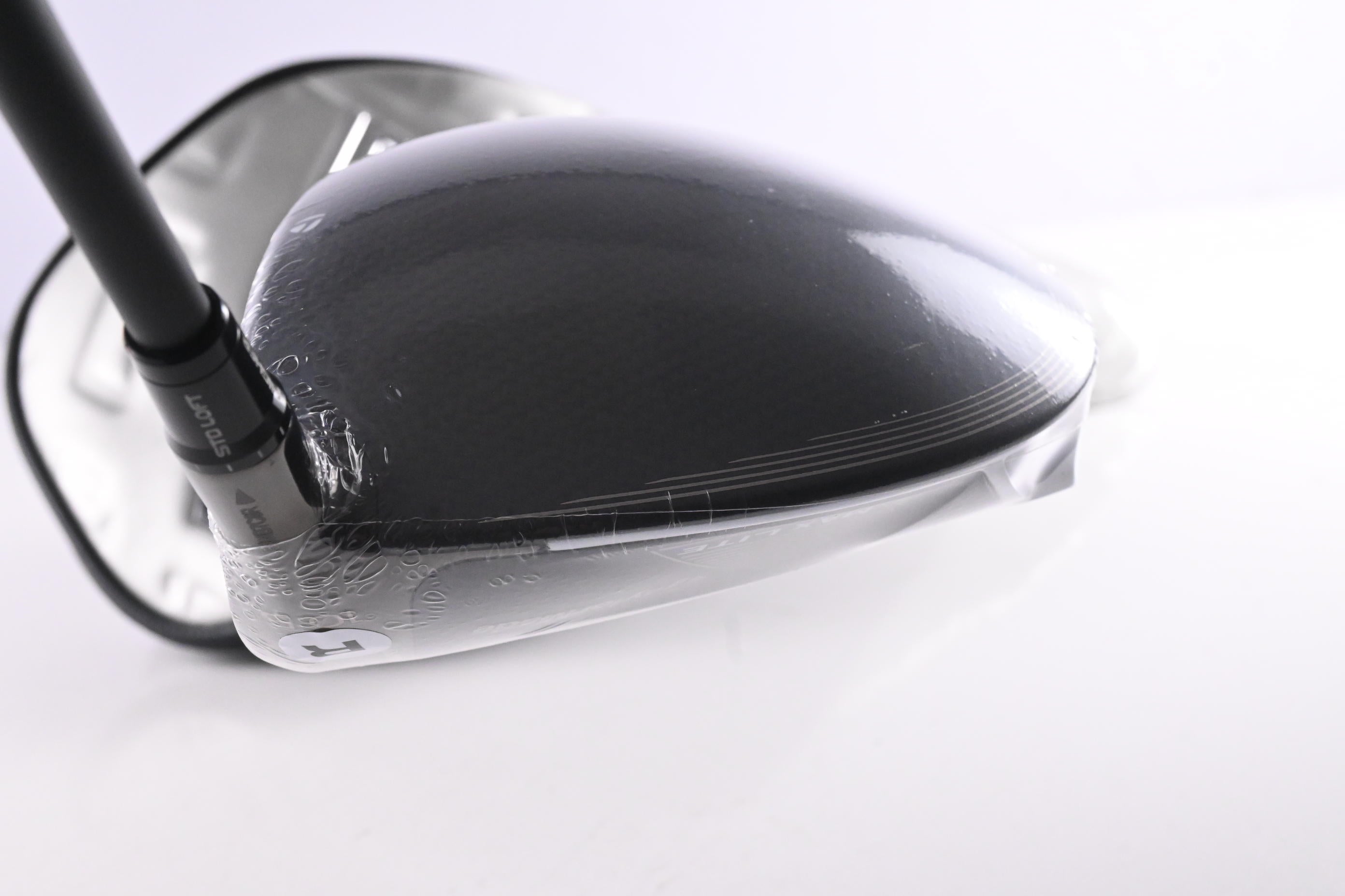 Taylormade Qi35 Max Lite Driver / 10.5 Degree / Regular Flex Vanquish 4 Shaft