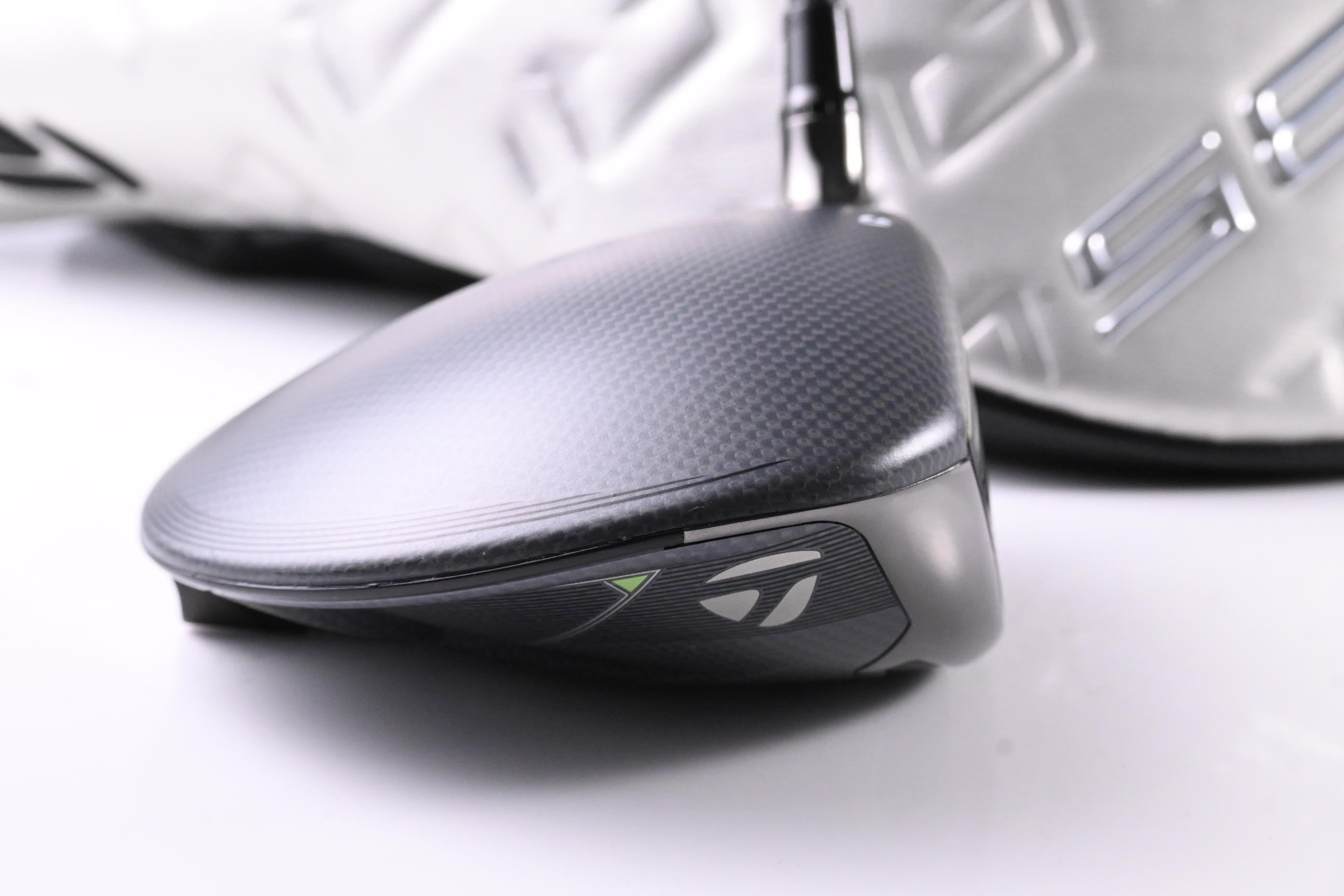 Taylormade Qi35 Driver / 9 Degree / Regular Flex Tensei AV Limited Blue 65 Shaft