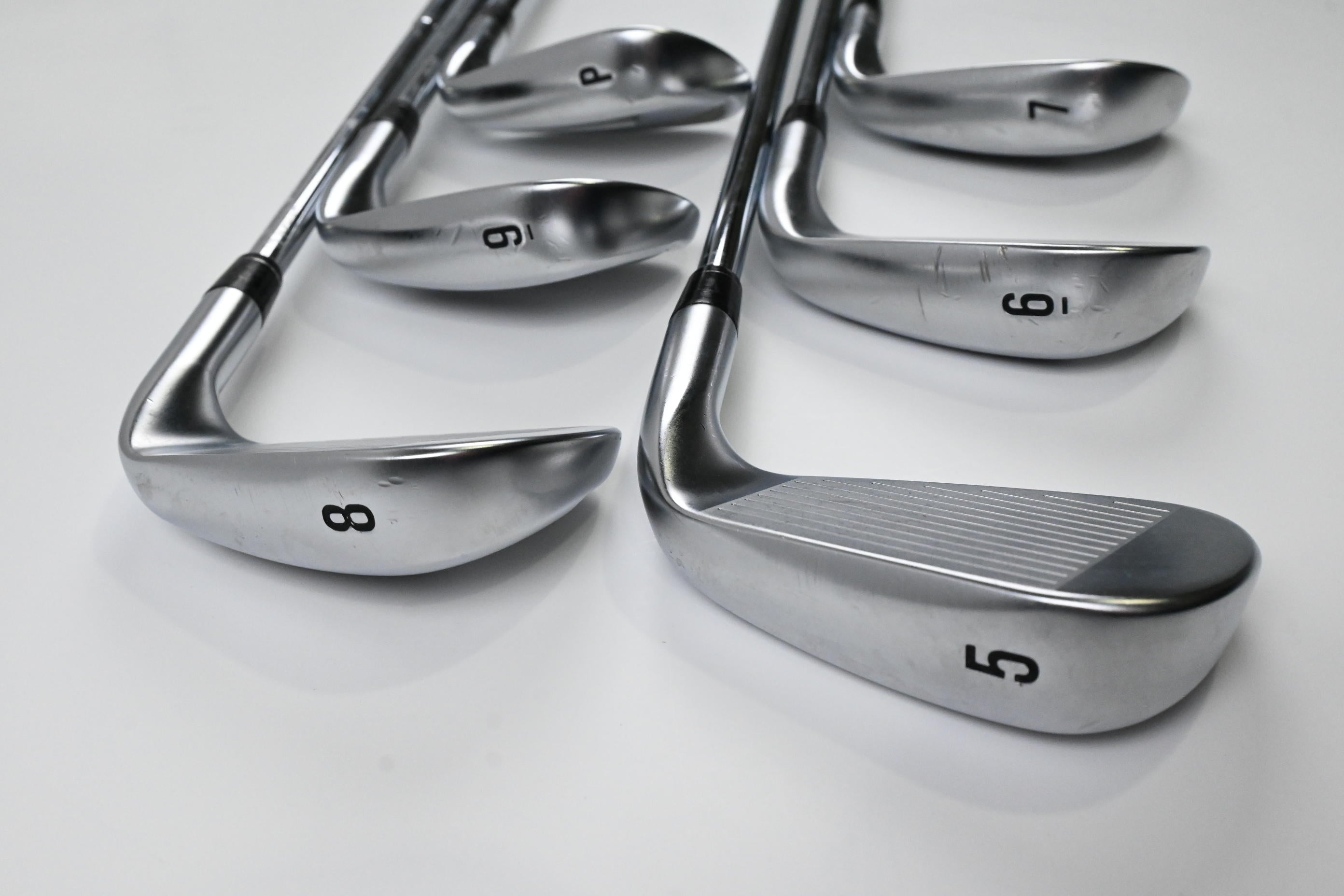 Left Hand Callaway Apex Ai300 Irons / 5-PW / Regular Flex Dynamic Gold MID 90