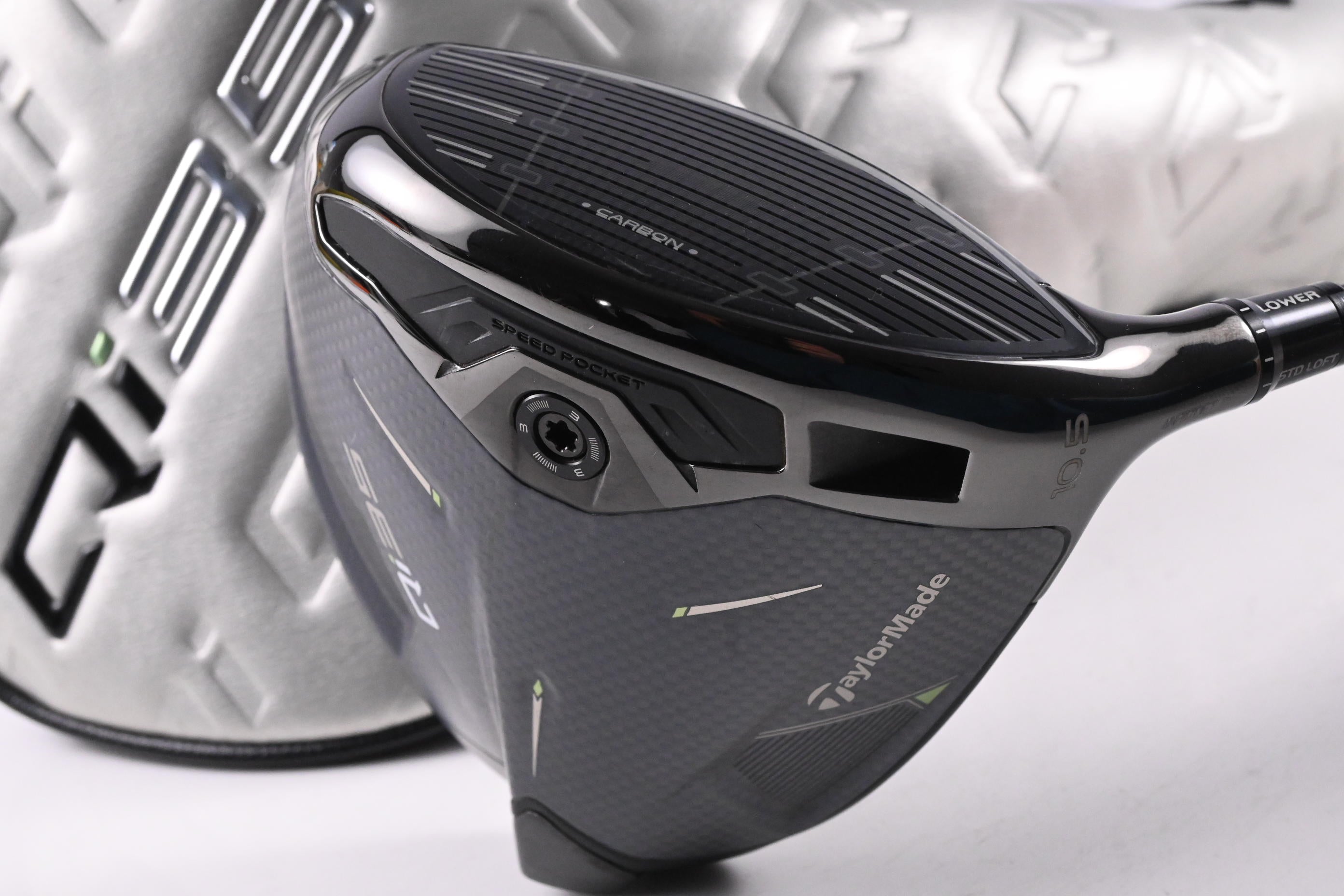 Taylormade Qi35 Driver / 10.5 Degree / Stiff Flex Kai'li Blue CB Dark Wave 60