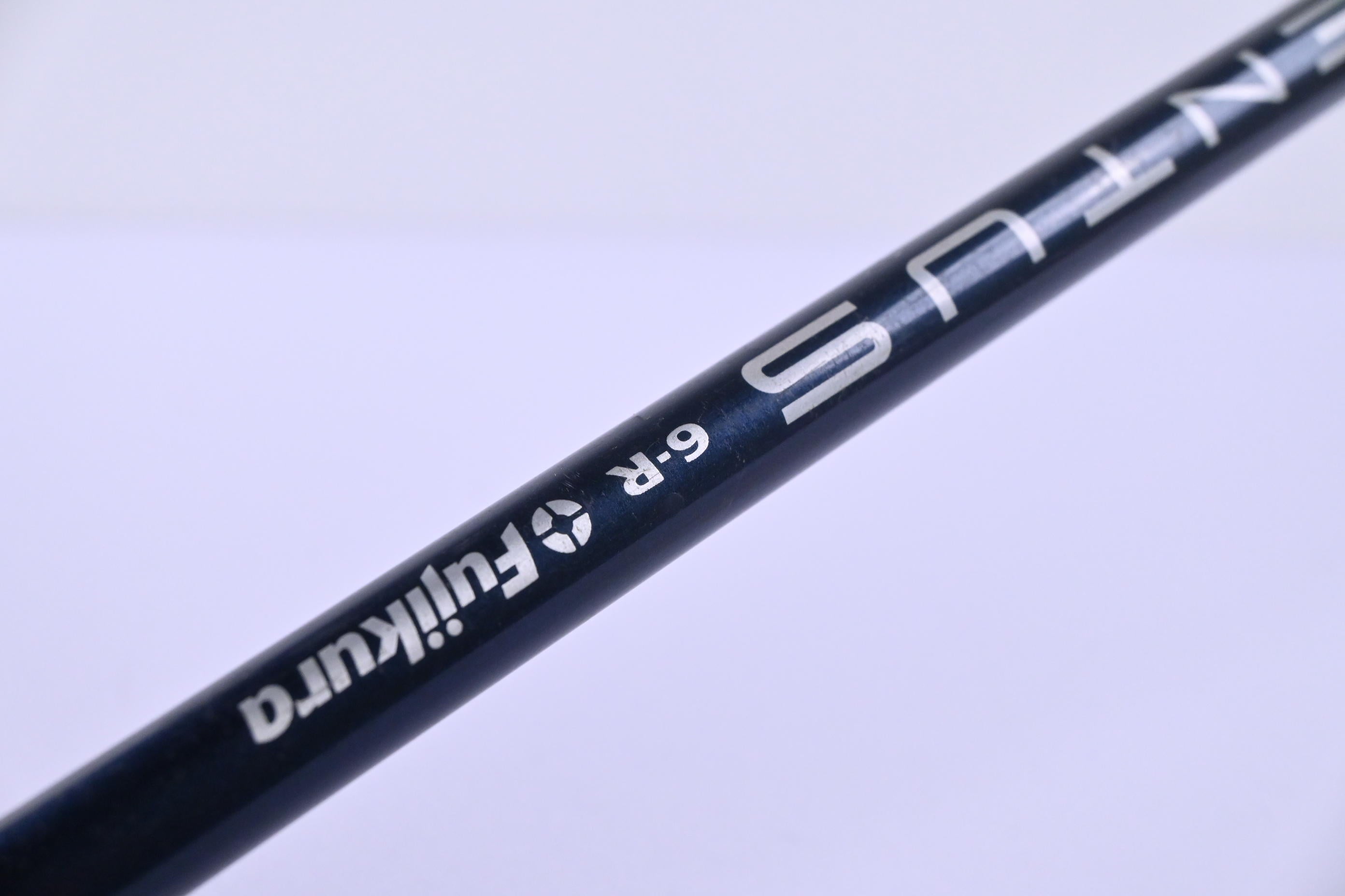 Taylormade SIM2 Max #4 Hybrid / 22 Degree / Regular Flex Fujikura Ventus Blue 6