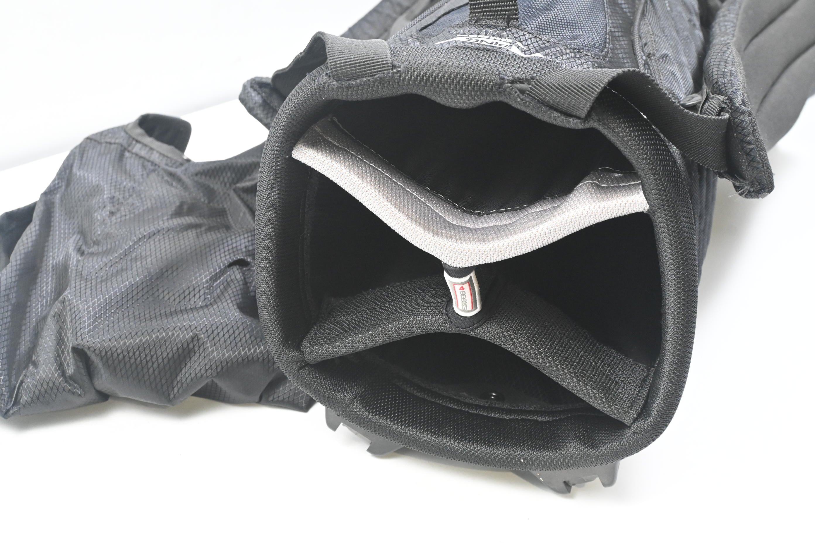 Ping 4 Under Stand Bag / 4-Way Divider / Black