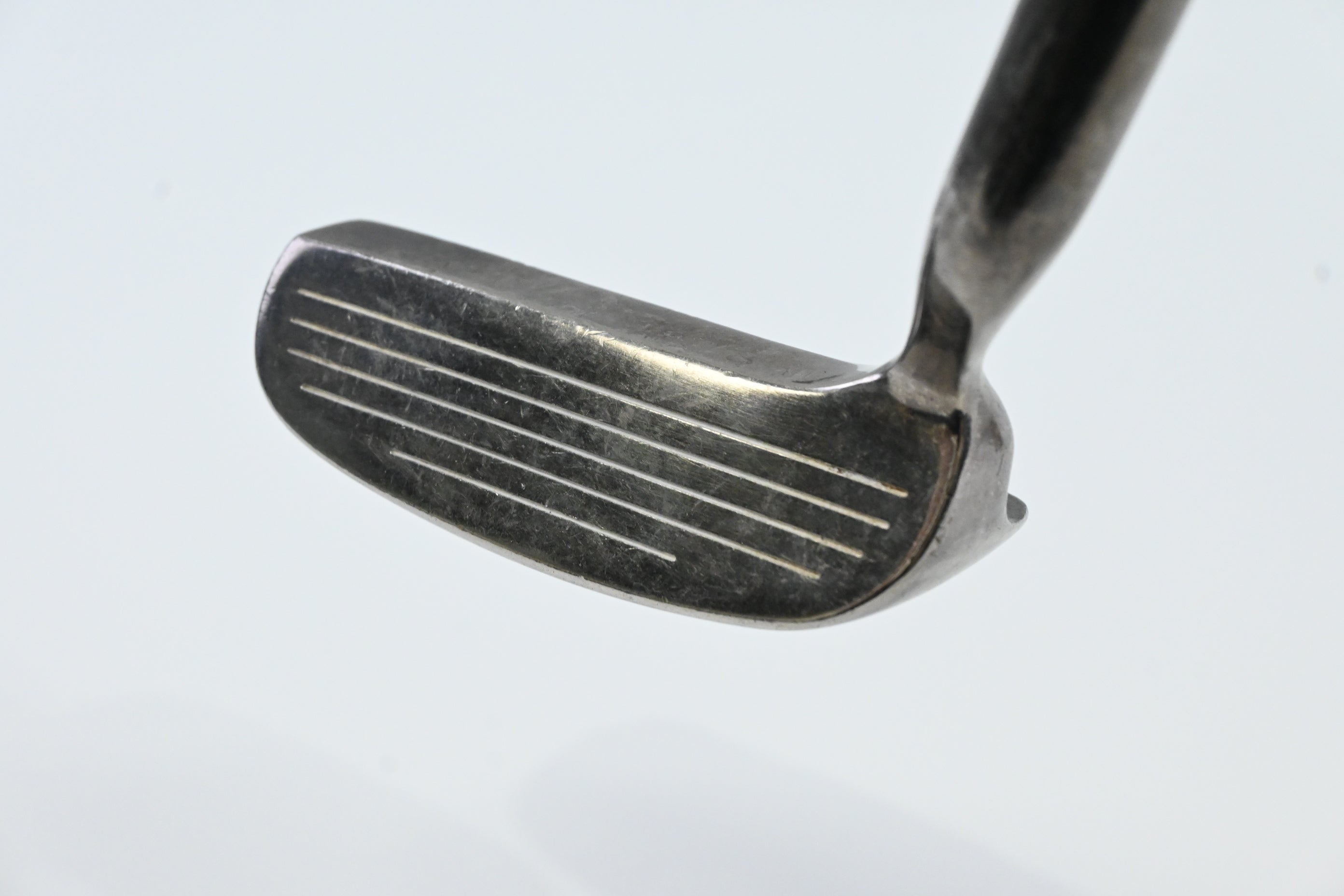 Wilson Deep Red Chipper / 32 Degree / Wedge Flex Wilson Deep Red Shaft