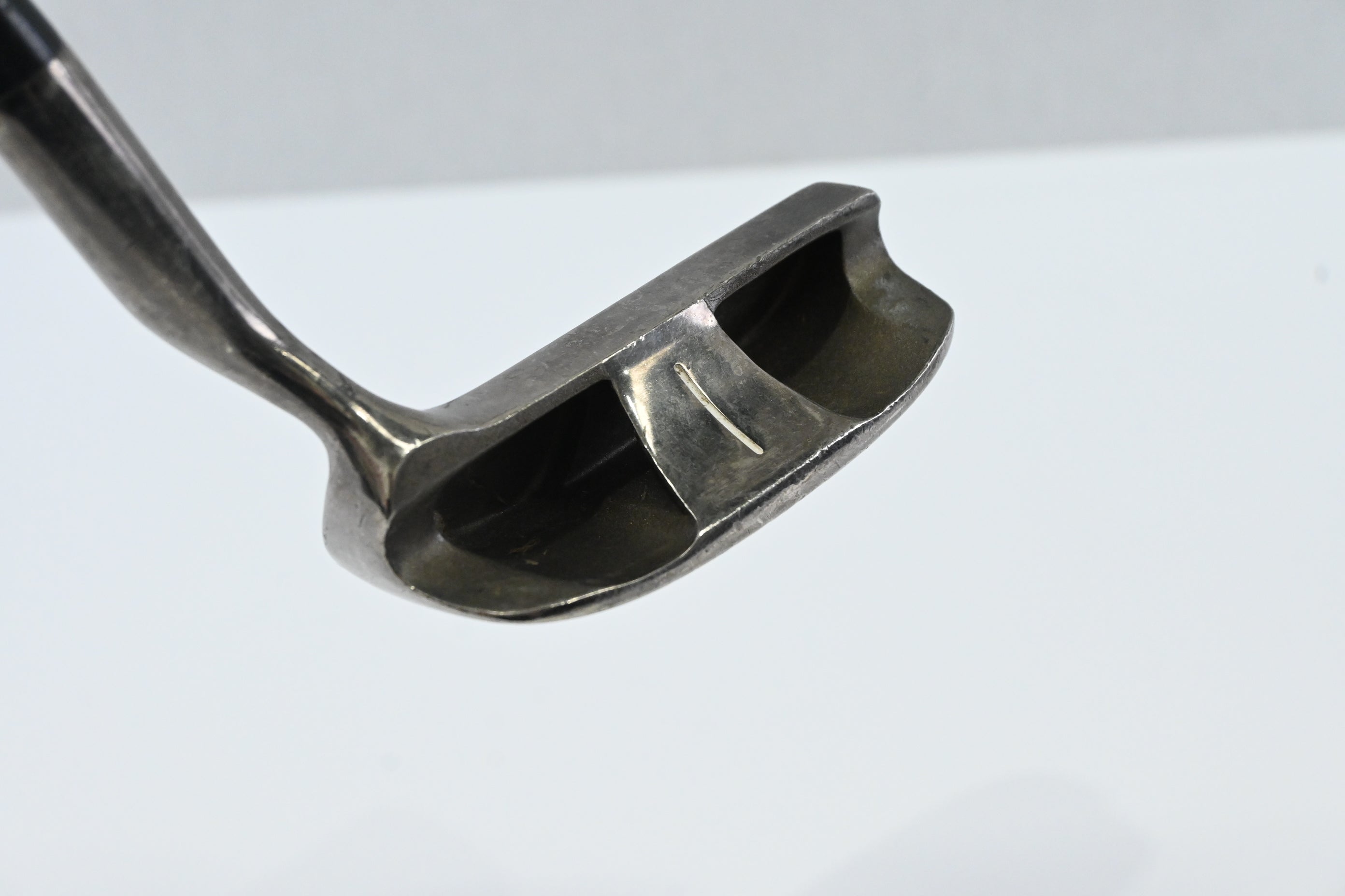 Wilson Deep Red Chipper / 32 Degree / Wedge Flex Wilson Deep Red Shaft