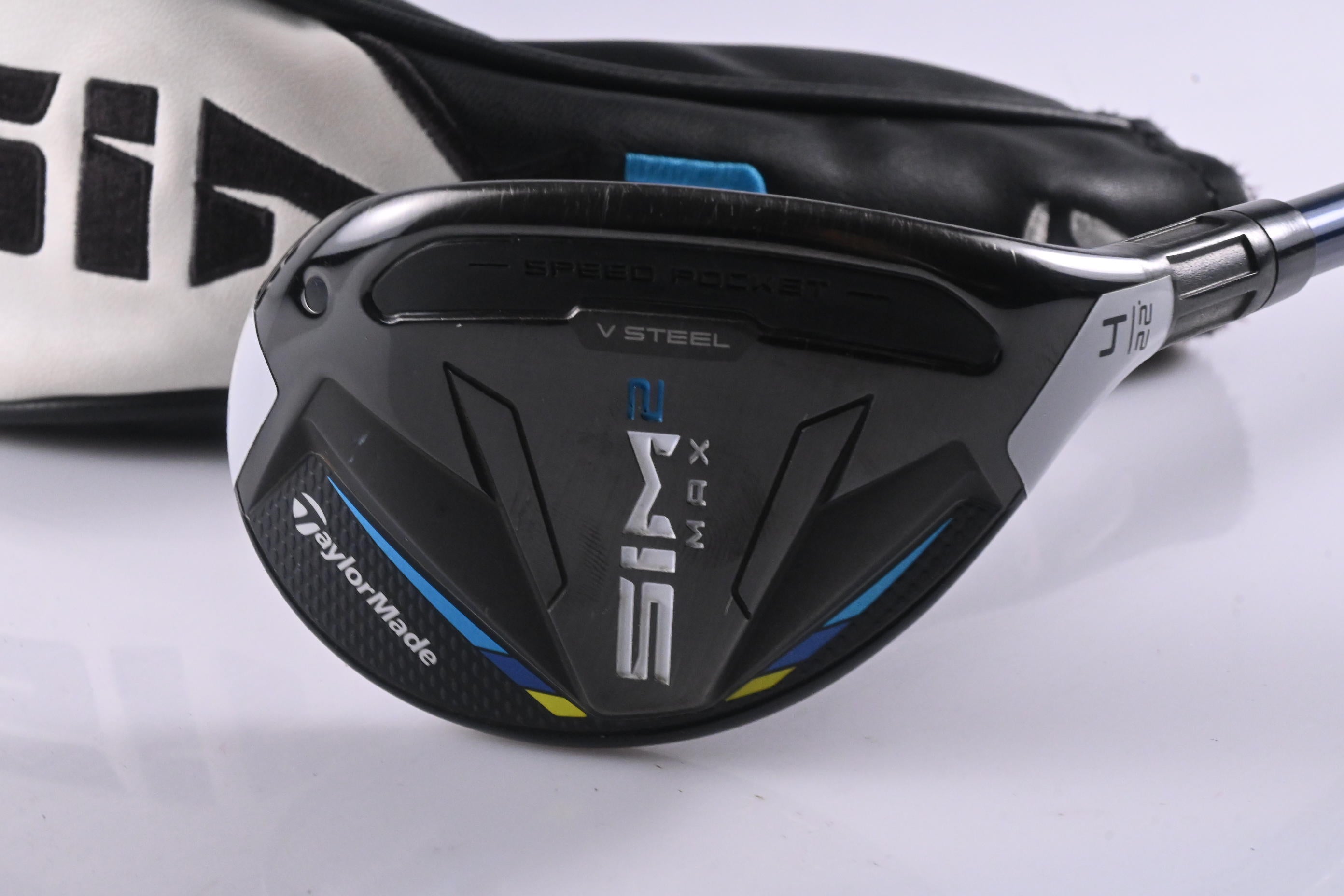 Taylormade SIM2 Max #4 Hybrid / 22 Degree / Regular Flex Fujikura Ventus Blue 6