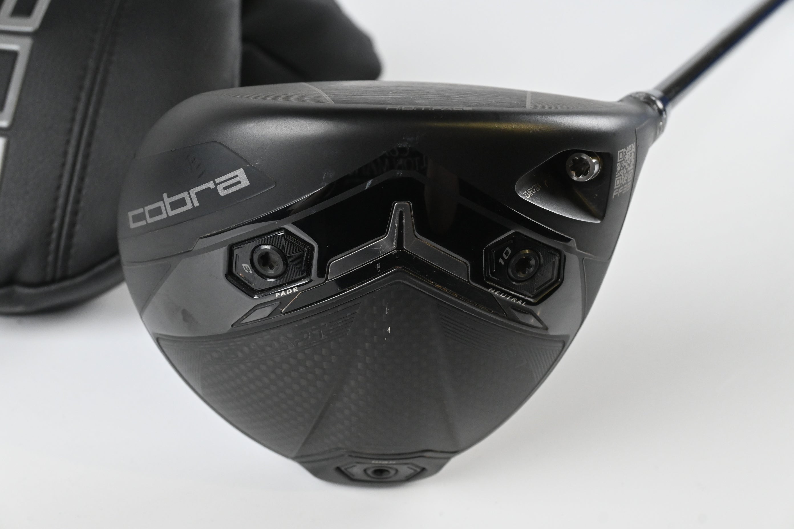 Cobra DS-Adapt LS Driver / 9 Degree / X-Flex Kai'li White 60 Shaft