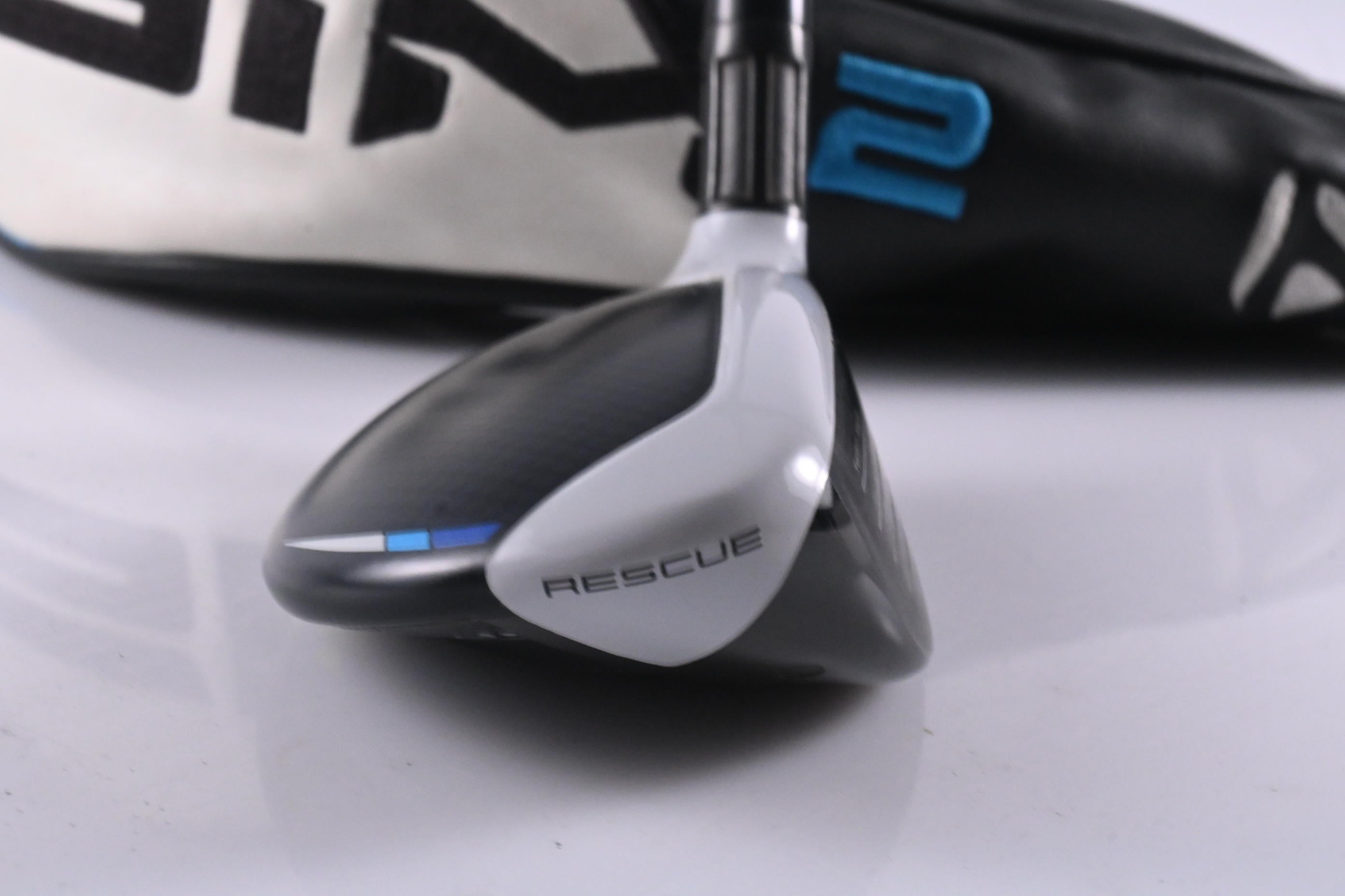 Taylormade SIM2 Max #4 Hybrid / 22 Degree / Regular Flex Fujikura Ventus Blue 6