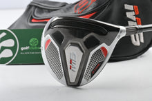 Load image into Gallery viewer, Taylormade M6 D-Type #3 Wood / 16 Degree / Stiff Flex Fujikura Atmos Red 6 Shaft
