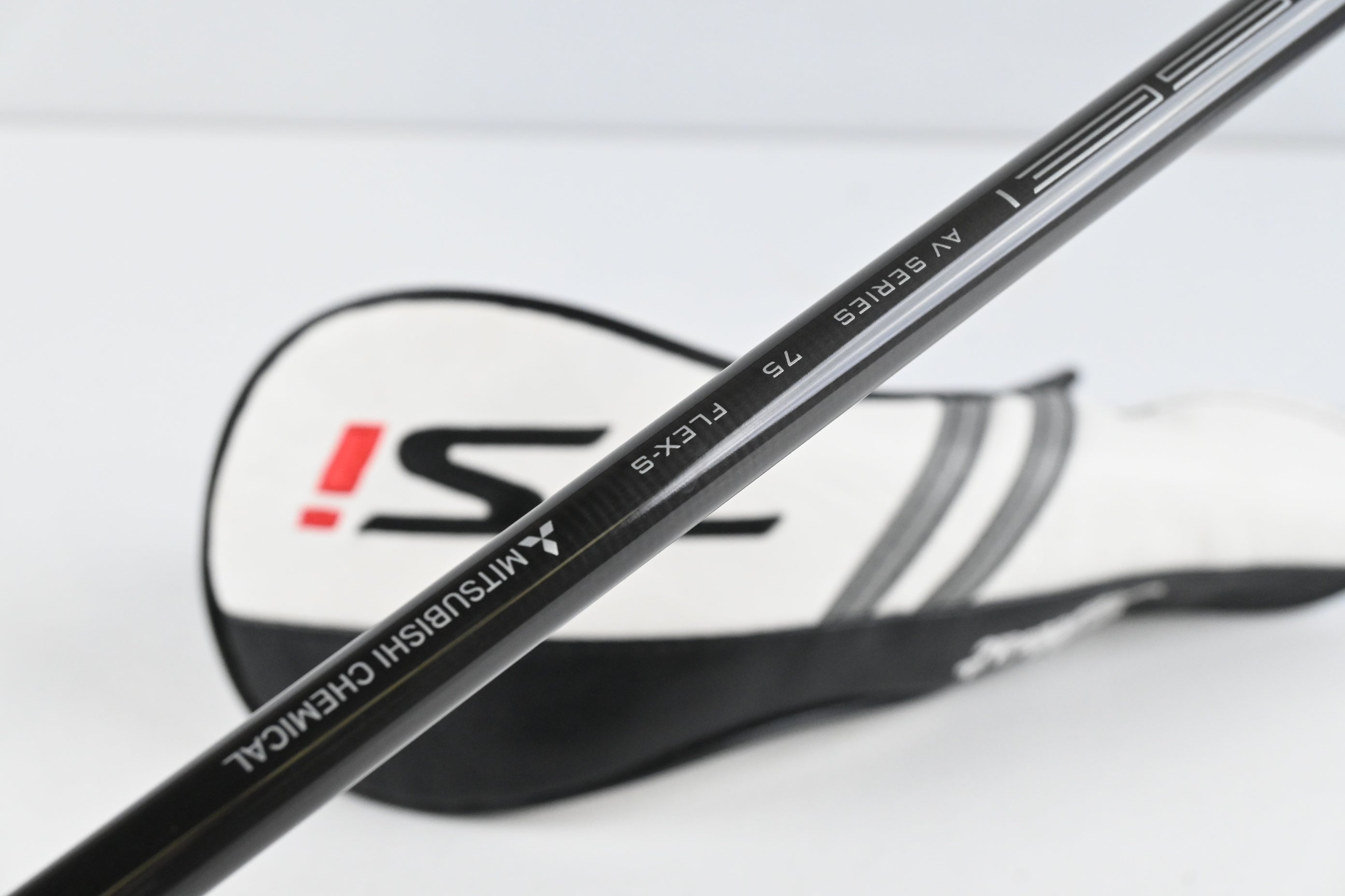 Titleist TSi3 #3 Wood / 15 Degree / Stiff Flex Tensei AV RAW White 75 Shaft
