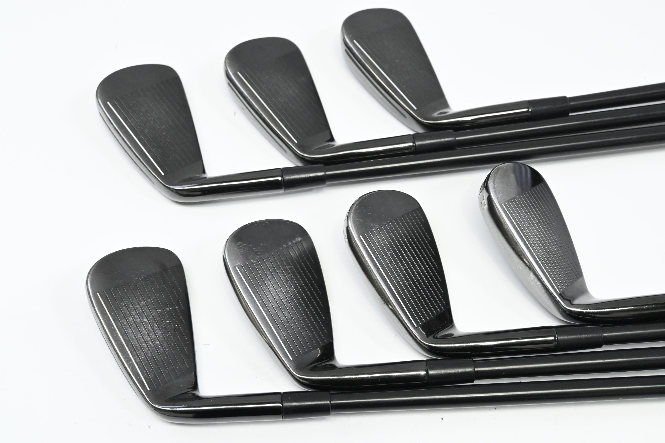 Taylormade P790 2017 Black Irons / 4-PW / Regular Flex Dynamic Gold 105 R300