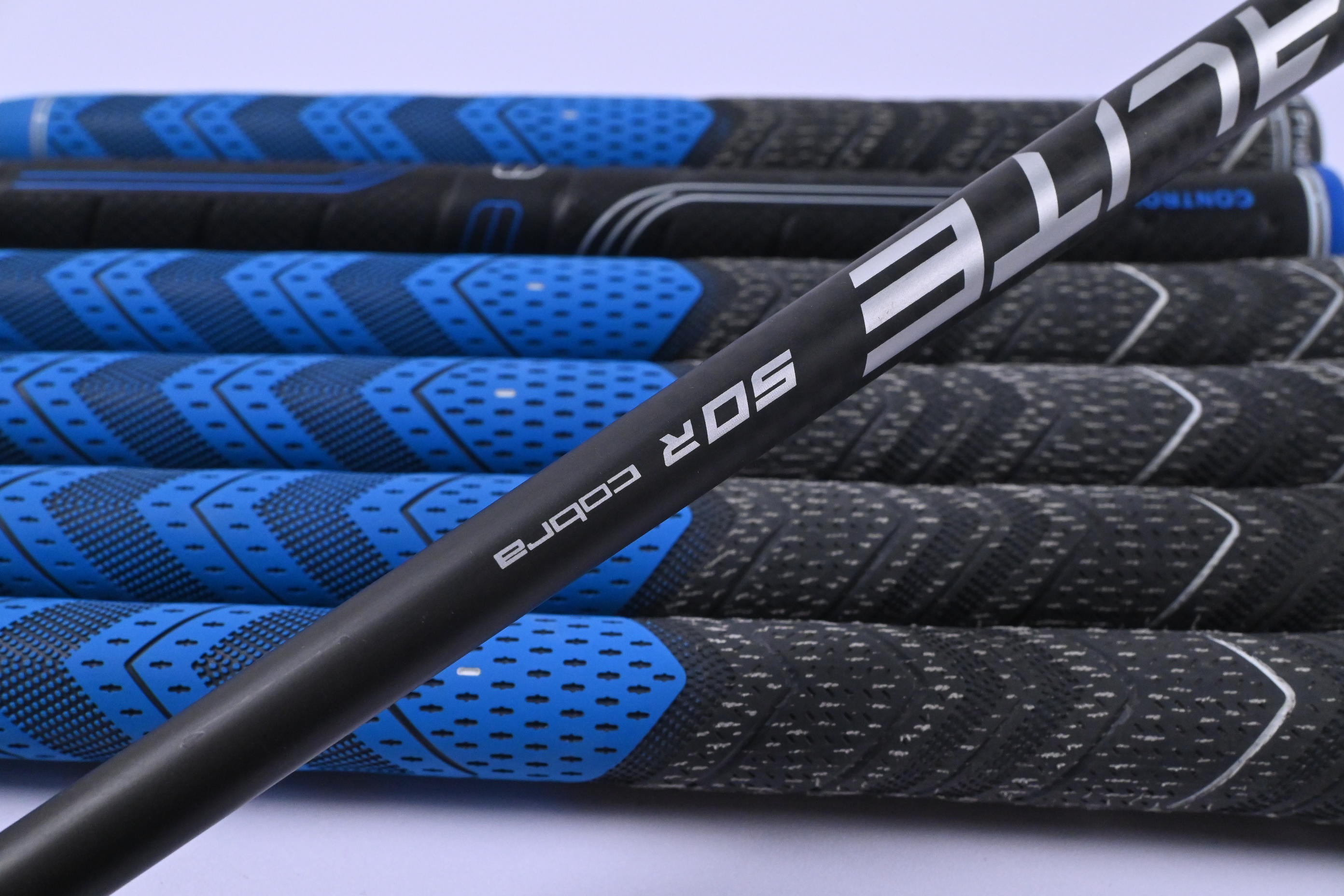 Cobra T-Rail Hybrid Combo Irons / 5-PW+SW / Regular Flex Ultralite 50 Shafts