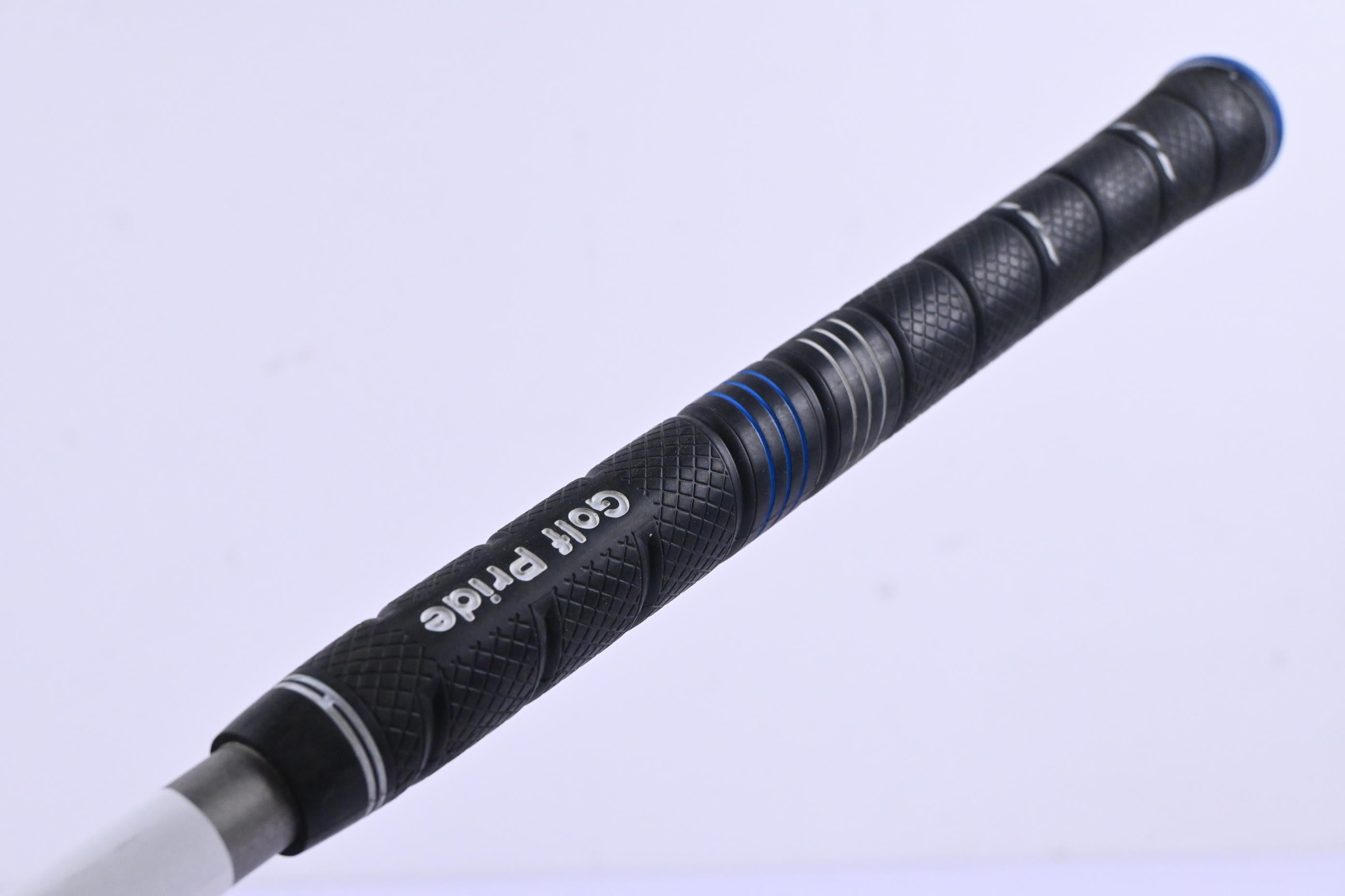 Titleist 915 D2 Driver / 10.5 Degree / Regular Flex Diamana S+ Blue 60 Shaft