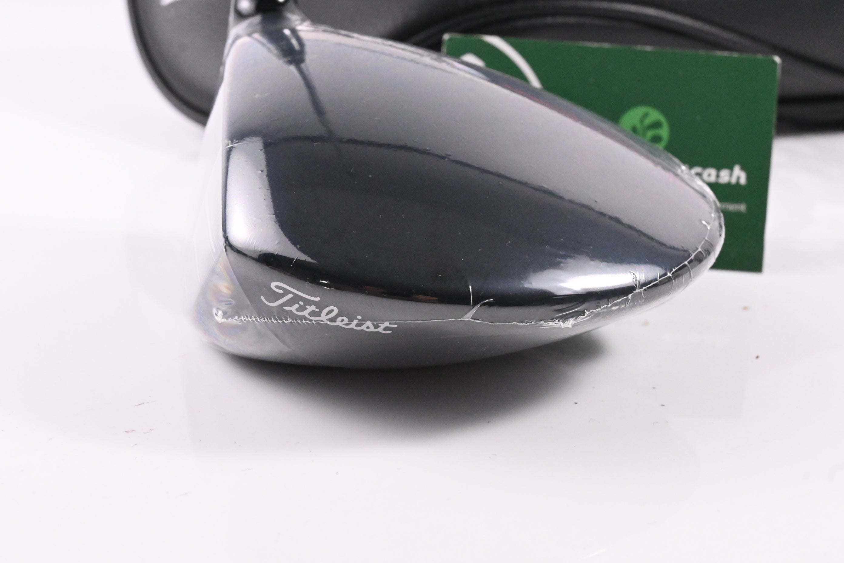 Left Hand Titleist GT1 Driver / 10 Degree / Regular Flex Fujikura Air Speeder 40