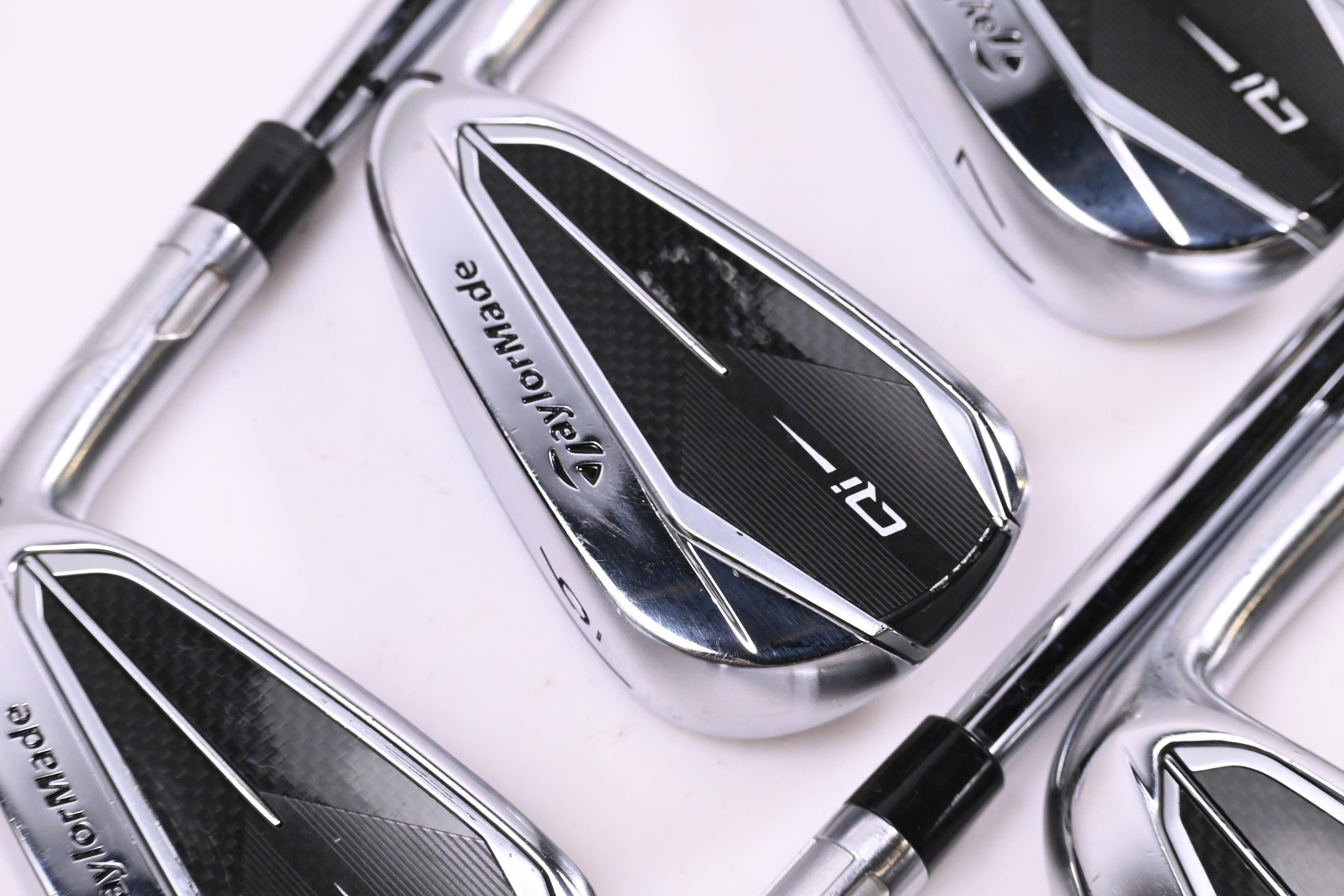 Taylormade Qi Irons / 5-PW / Stiff Flex N.S.Pro Modus³ Tour 105 Shafts