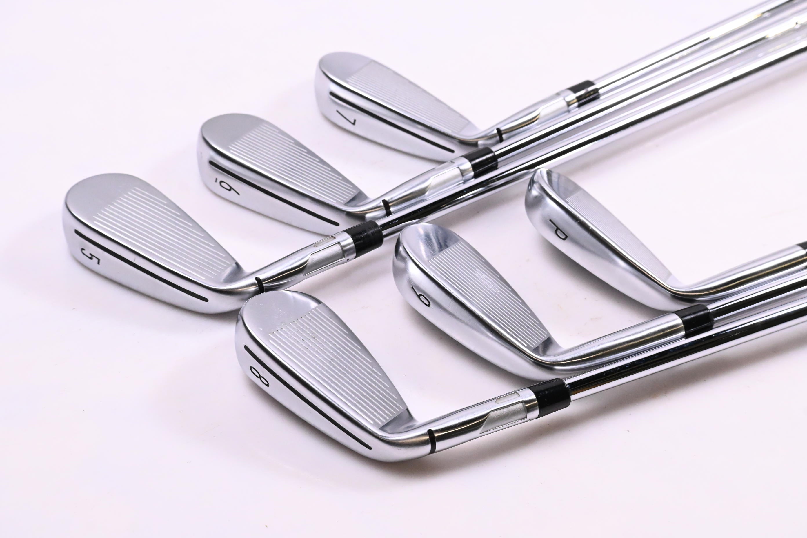 Taylormade Qi Irons / 5-PW / Stiff Flex N.S.Pro Modus³ Tour 105 Shafts