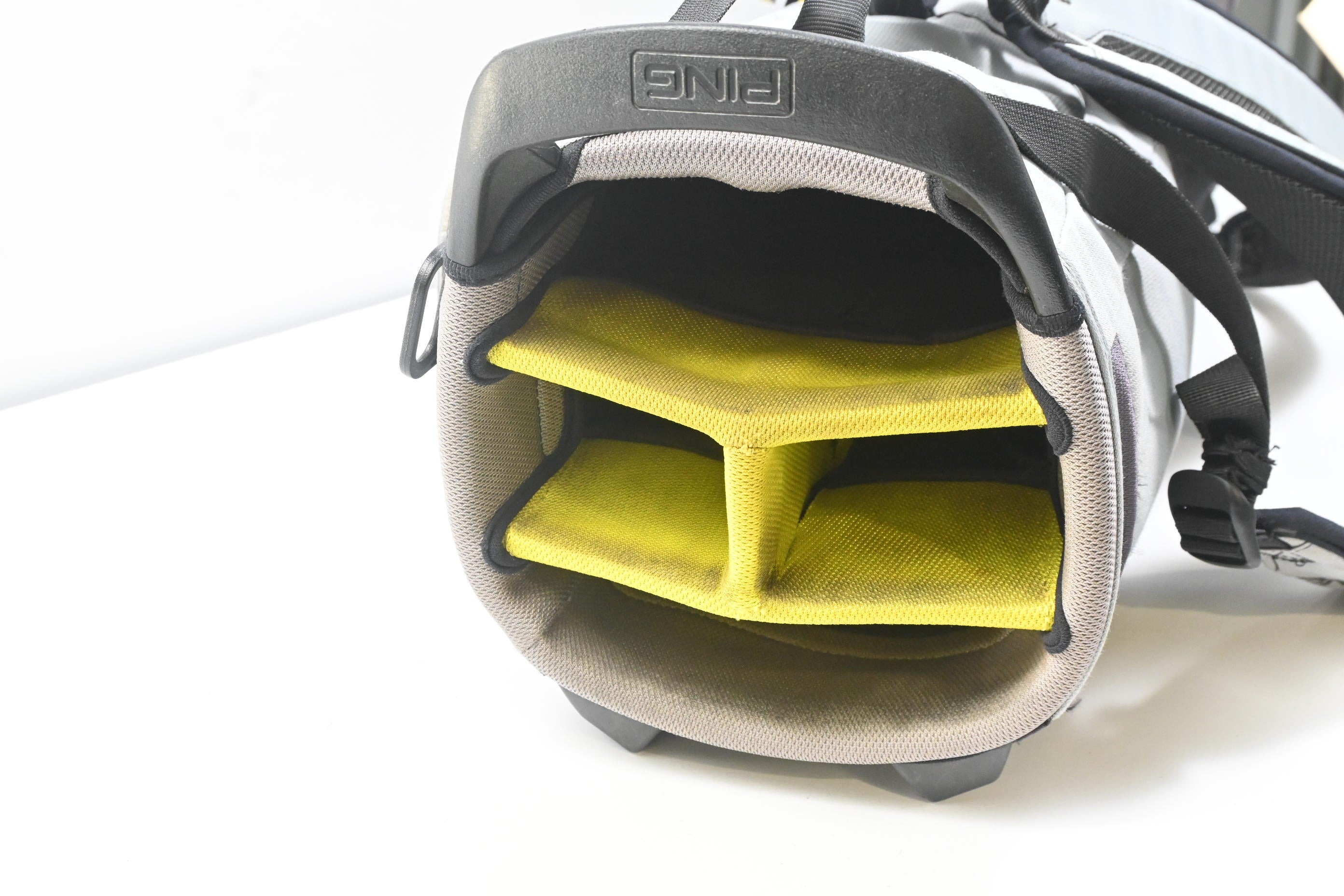 Ping Hoofer Lite Stand Bag / 4-Way Divider / Grey, Yellow