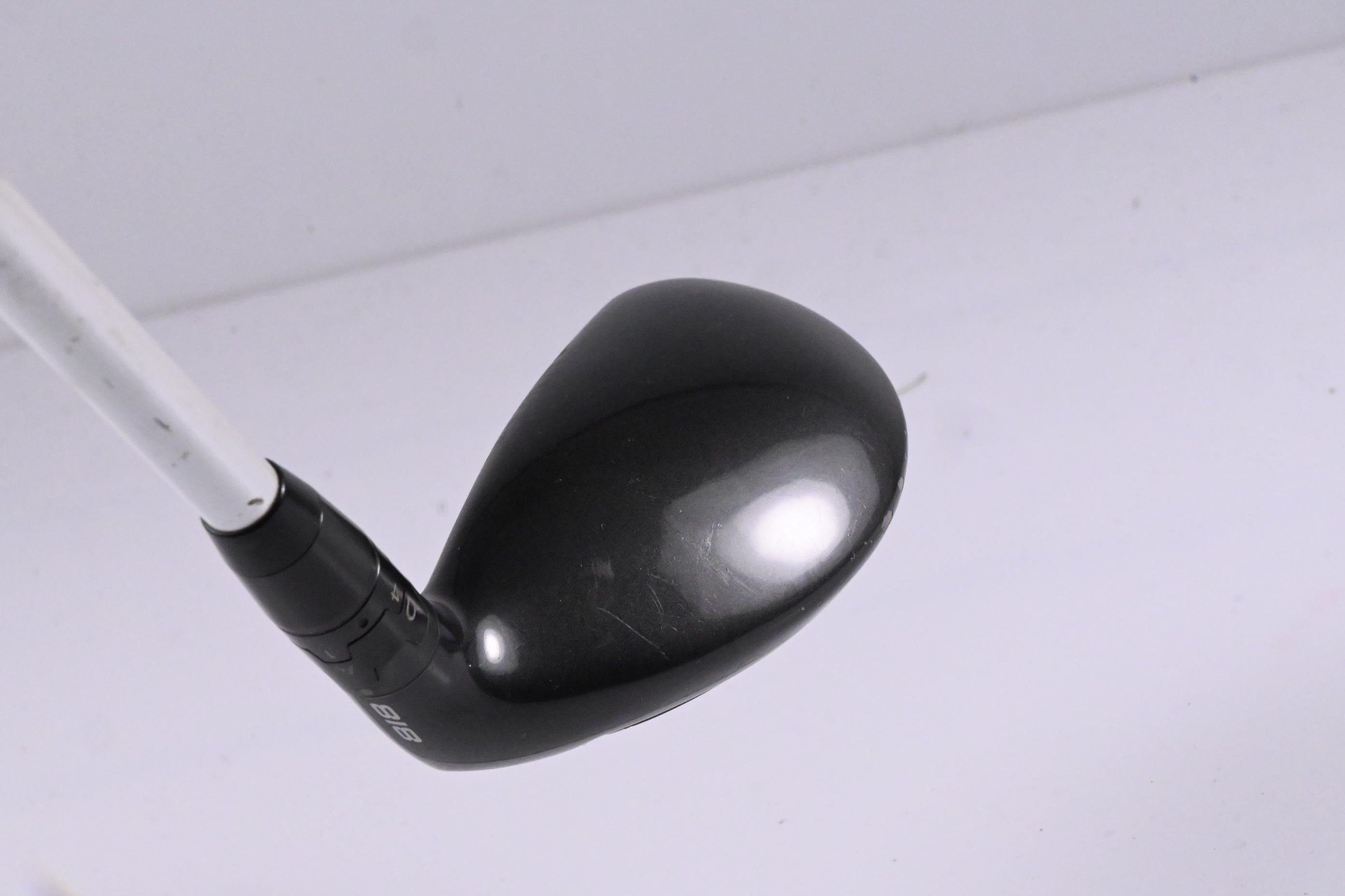 Titleist 818 H2 #2 Hybrid / 17 Degree / Stiff Flex Aldila Rogue Silver 110 MSI 85
