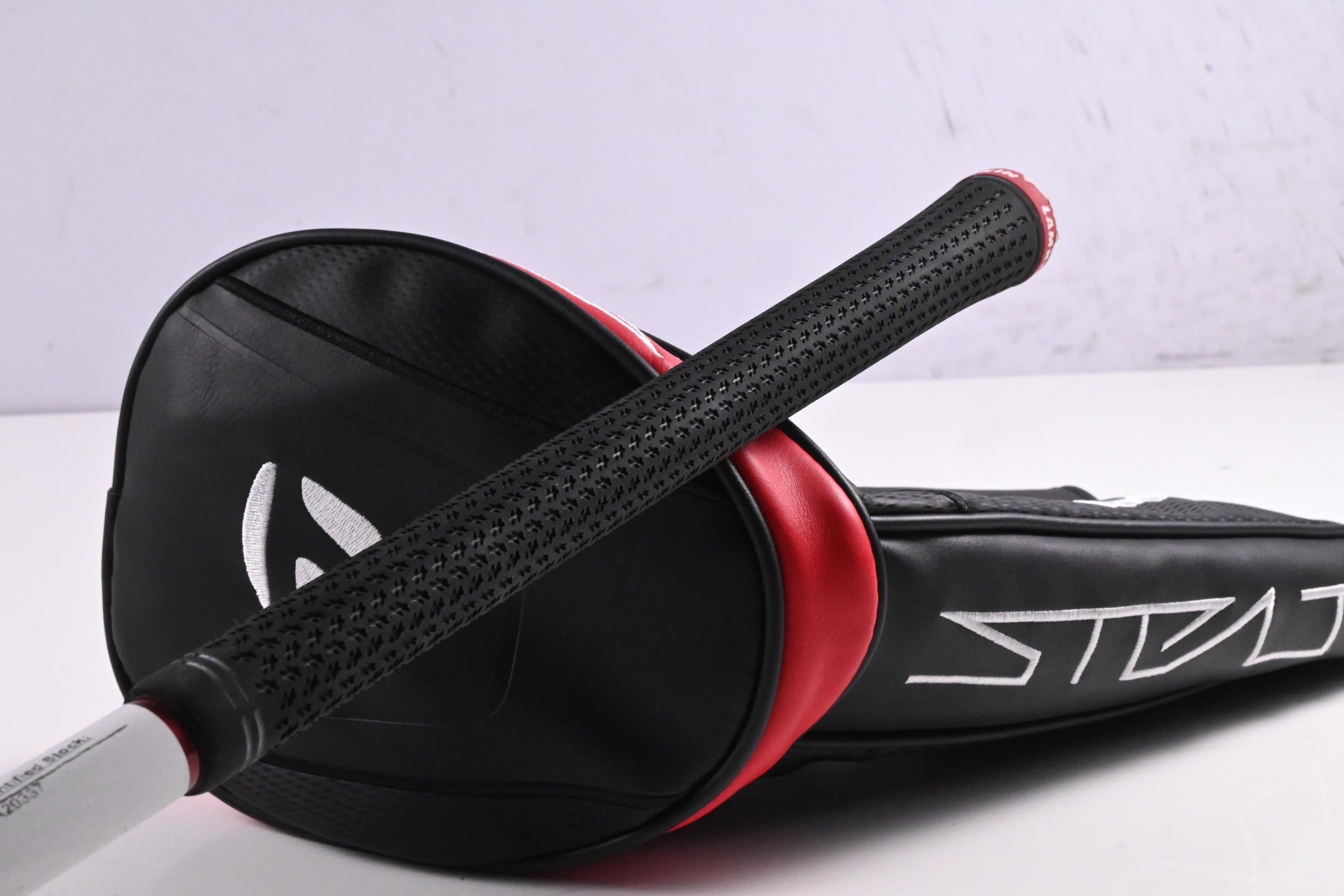 Left Hand Taylormade Stealth Plus Driver / 10.5 Degree / Regular Flex Shaft