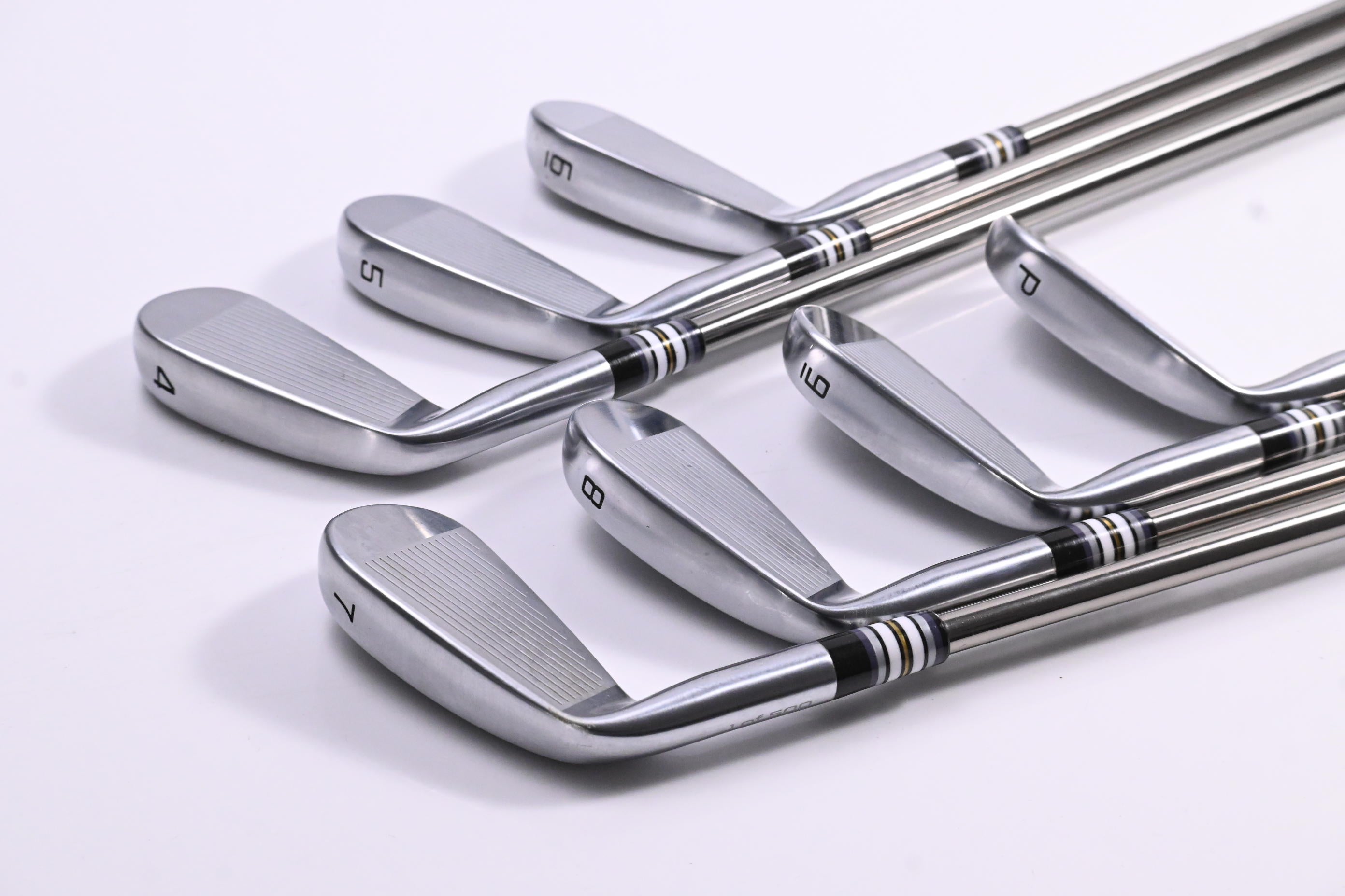 Cobra Limt3d Irons / 4-PW / Senior Flex UST Mmaiya Recoil ESX 460 Shafts