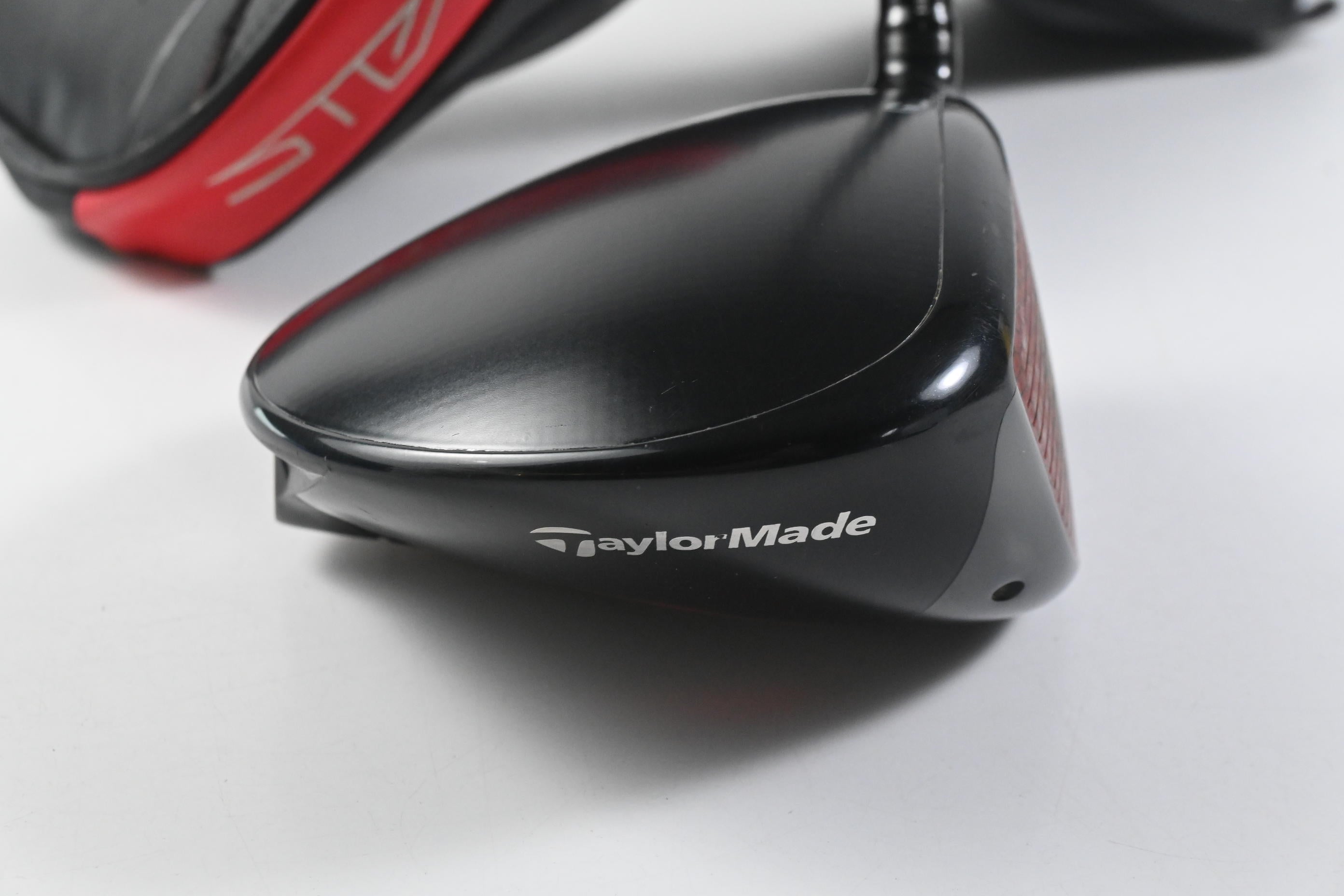 Taylormade Stealth HD Driver / 10.5 Degree / Regular Flex Ventus Red 5 Shaft