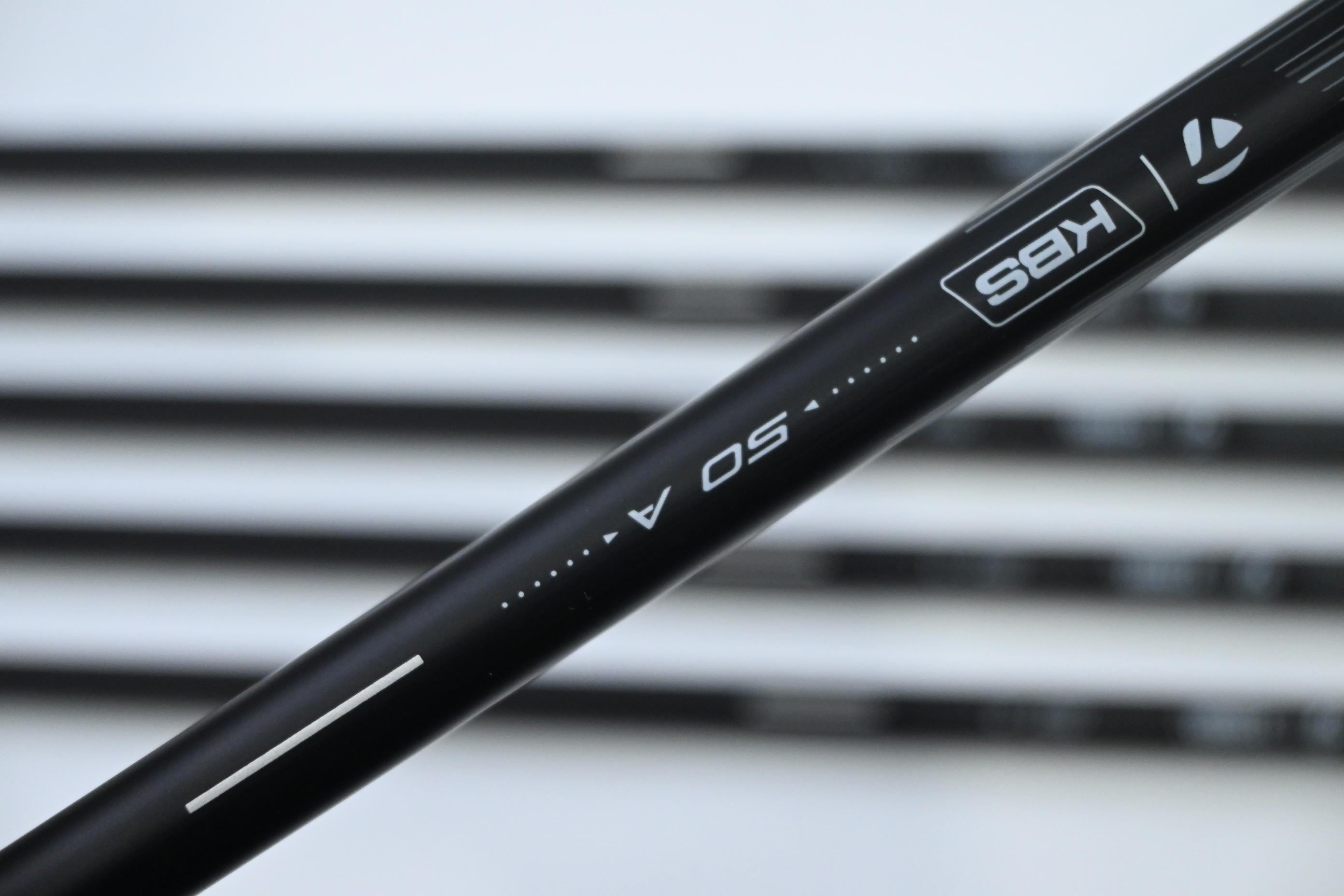 Taylormade Qi Max Irons / 7-PW+AW+SW / Senior Flex KBS Reax HL 50 Shafts