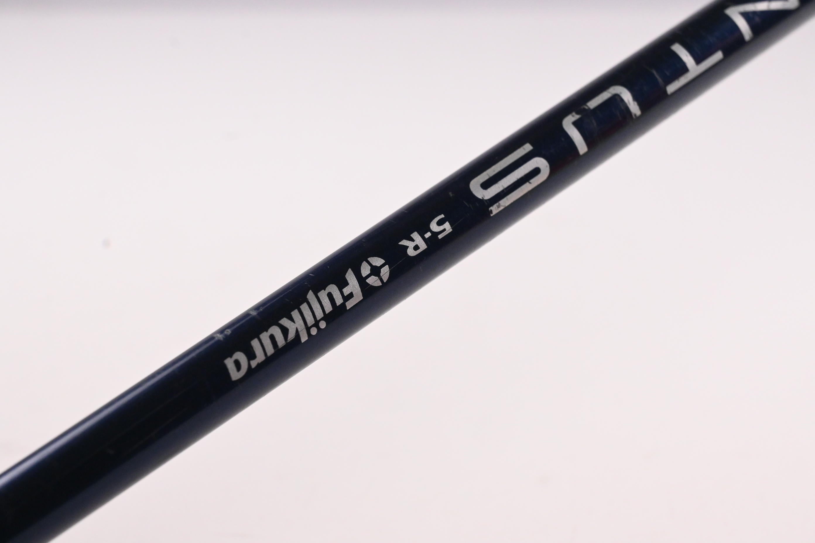 Taylormade SIM2 Max Driver / 10.5 Degree / Regular Flex Ventus Blue 5 Shaft
