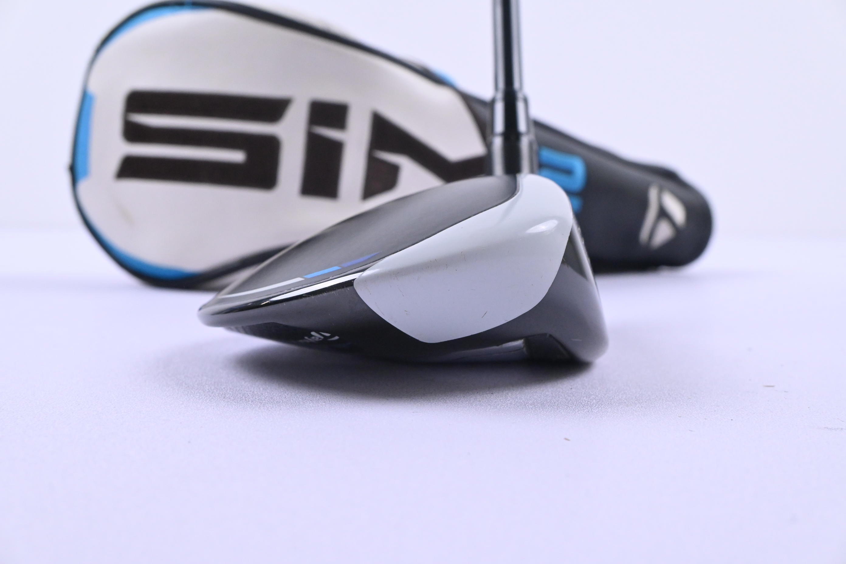Taylormade SIM2 Ti #3 Wood / 15 Degree / Stiff Flex Tensei AV Raw Blue 65 Shaft
