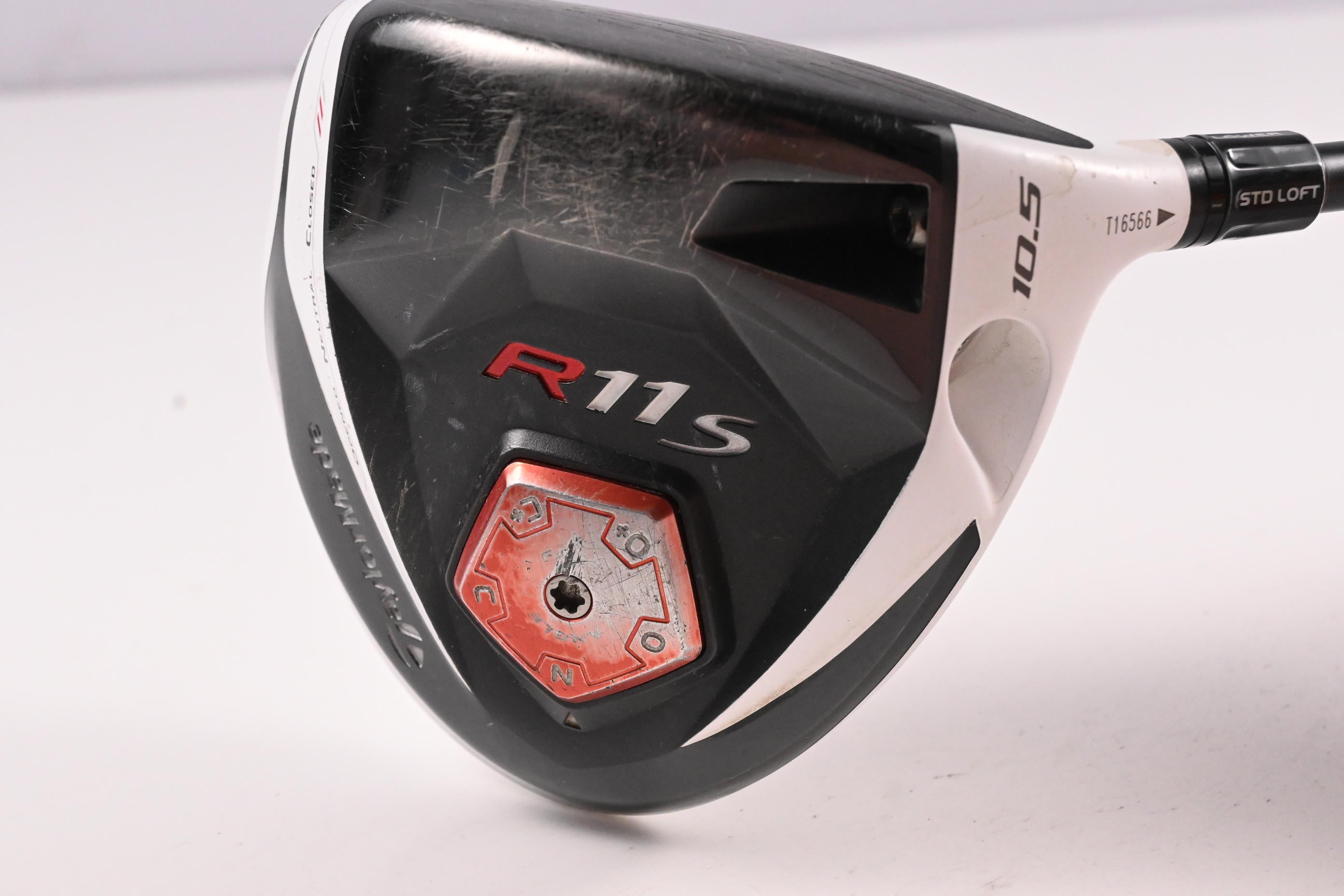 Taylormade R11S Driver / 10.5 Degree / Regular Flex Aldila RIP Phenom 60 Shaft