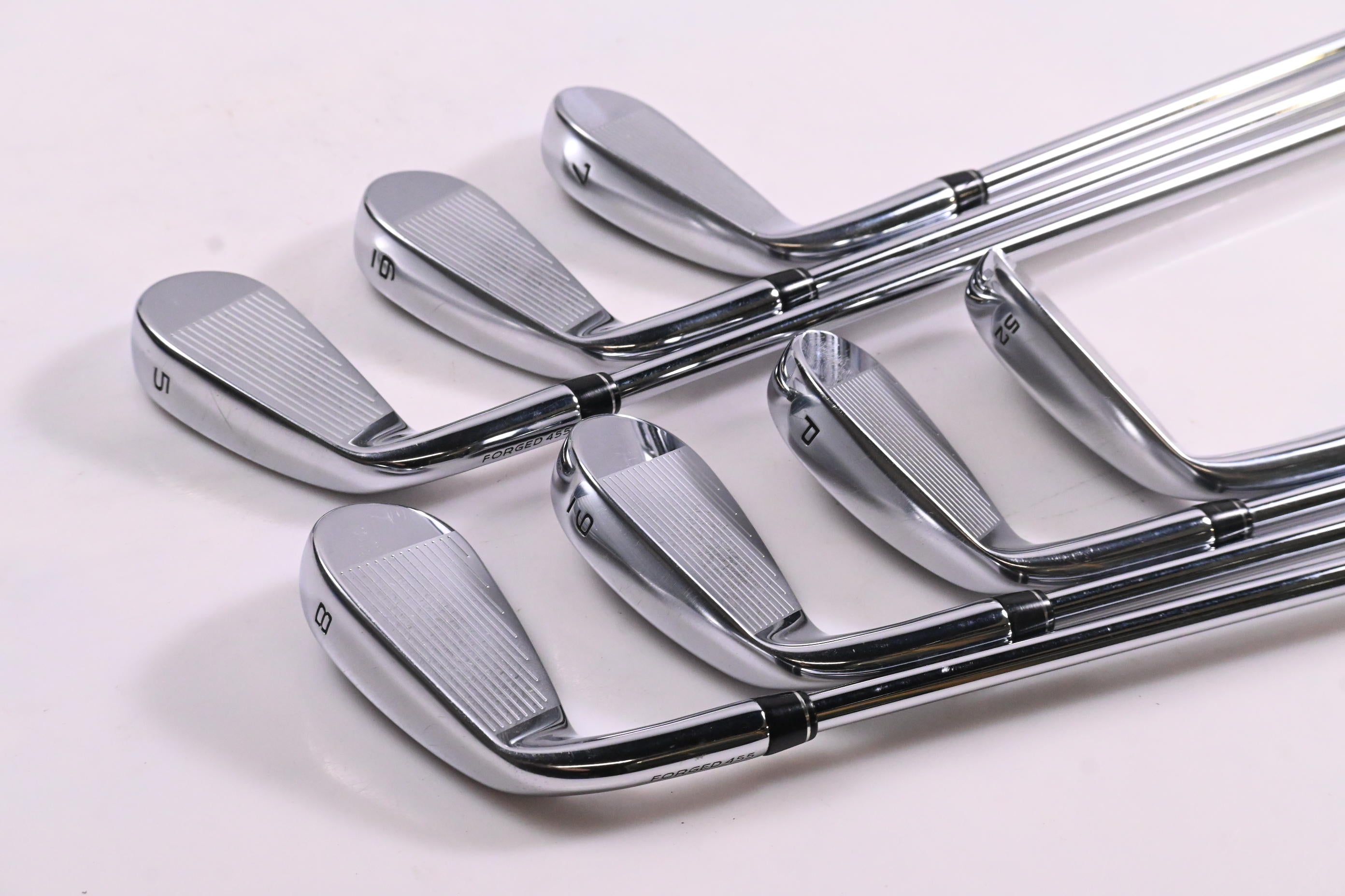 Callaway Paradym Irons / 5-PW+52° / Regular Flex Elevate MPH 95 Shafts