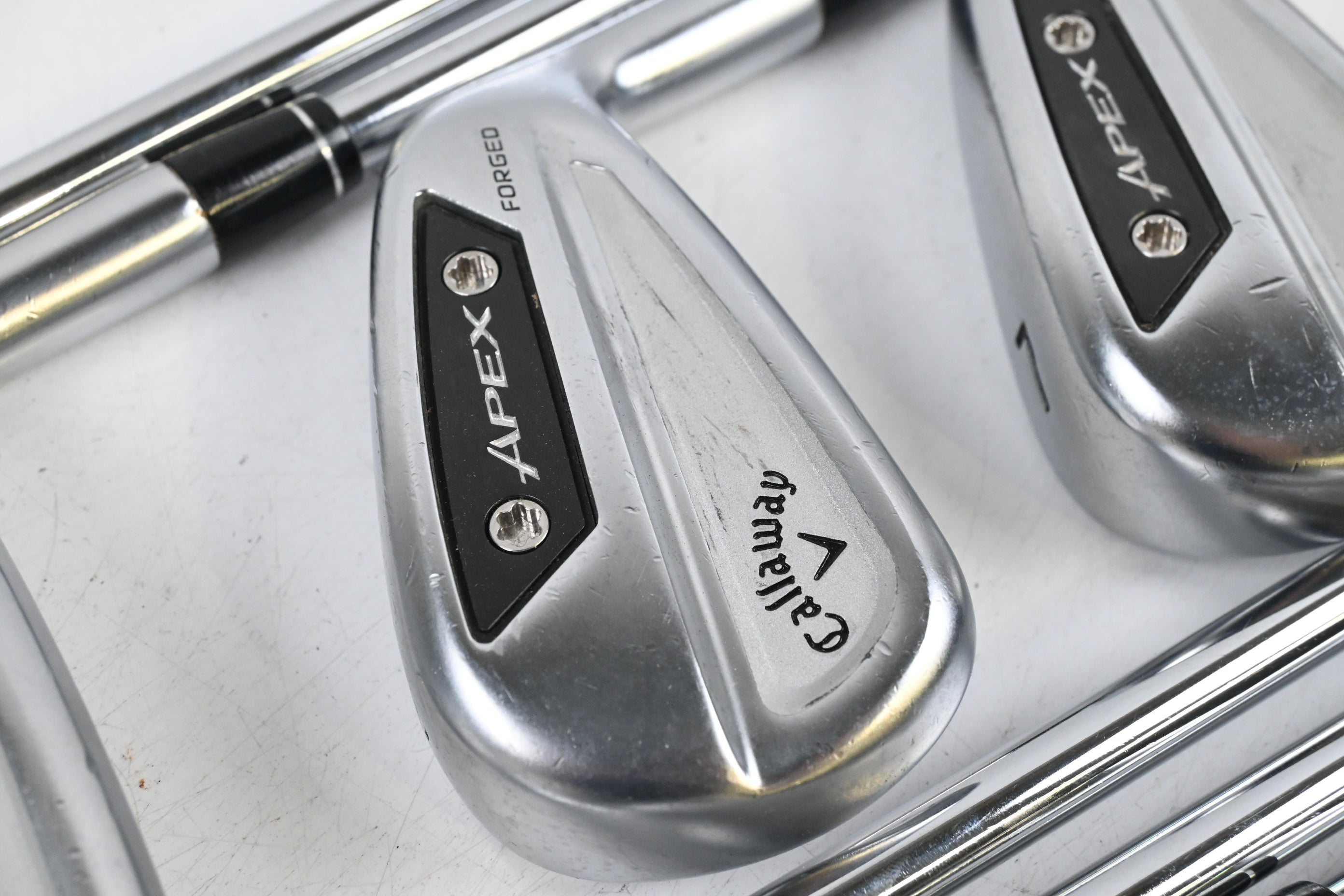 Callaway Apex Ai300 Irons / 4-PW+GW / Regular Flex Dynamic Gold Mid 90 R300