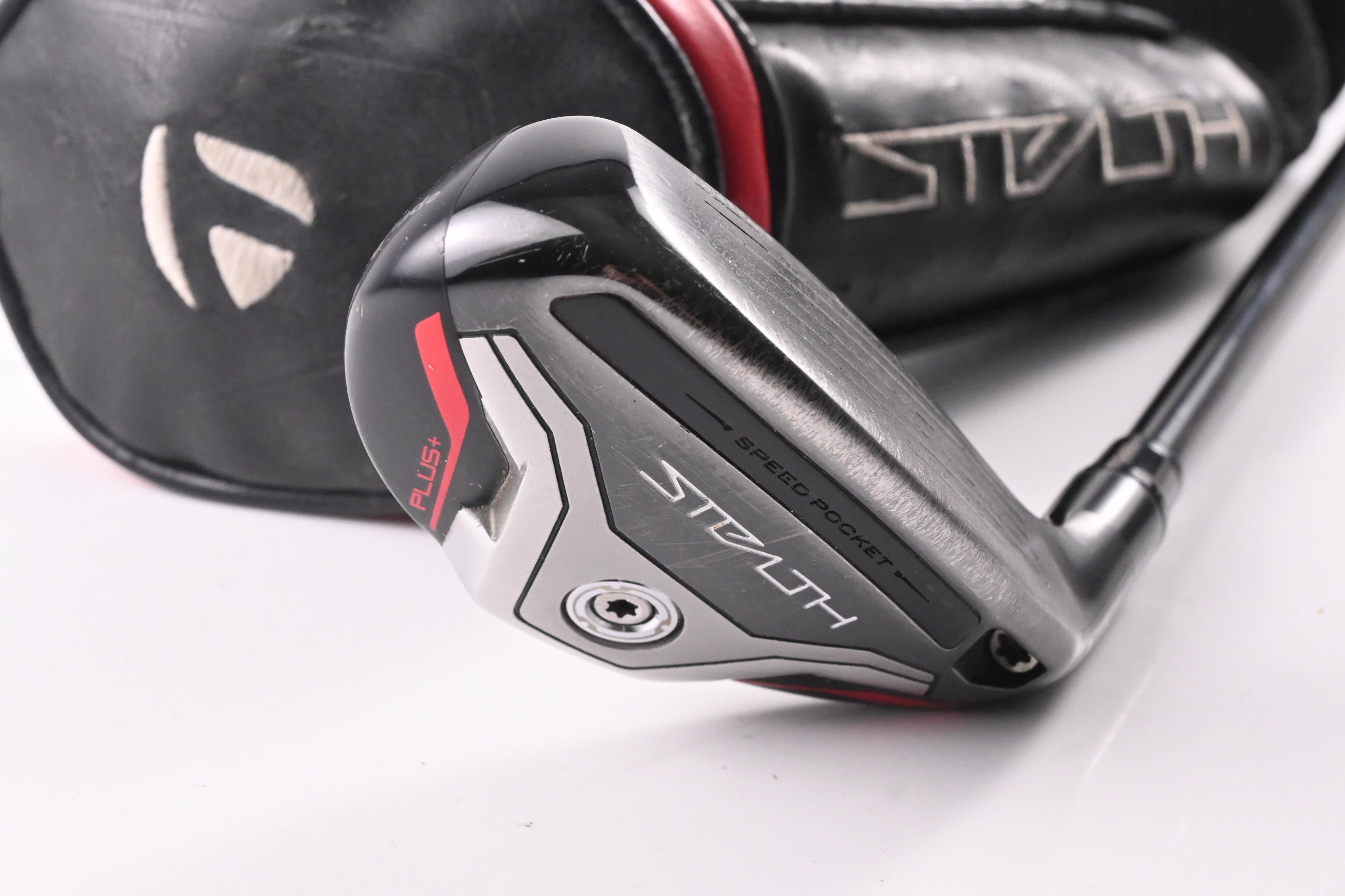 Taylormade Stealth Plus #3 Hybrid / 19.5 Degree / Stiff Flex HZRDUS Smoke Red