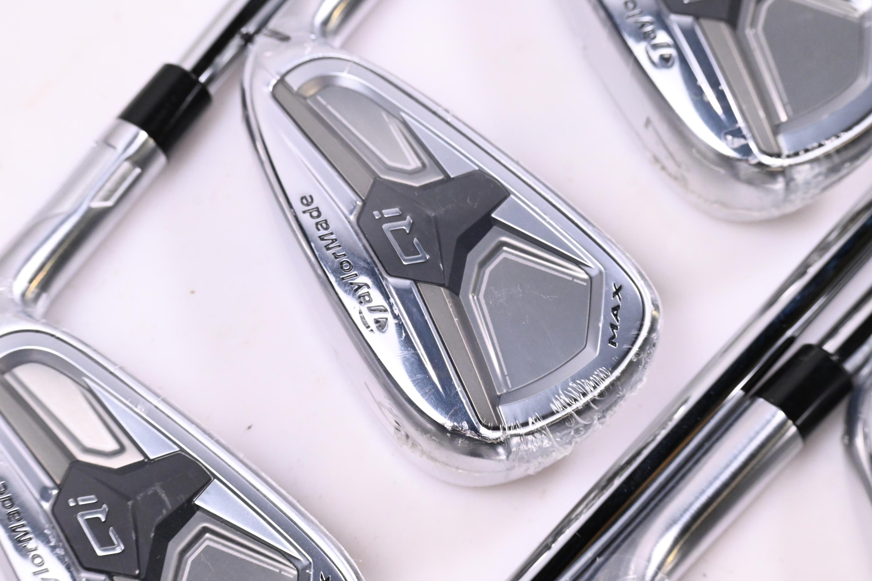 Taylormade Qi Max Irons / 5-PW+SW / Stiff Flex KBS MAX MT 85 Shafts