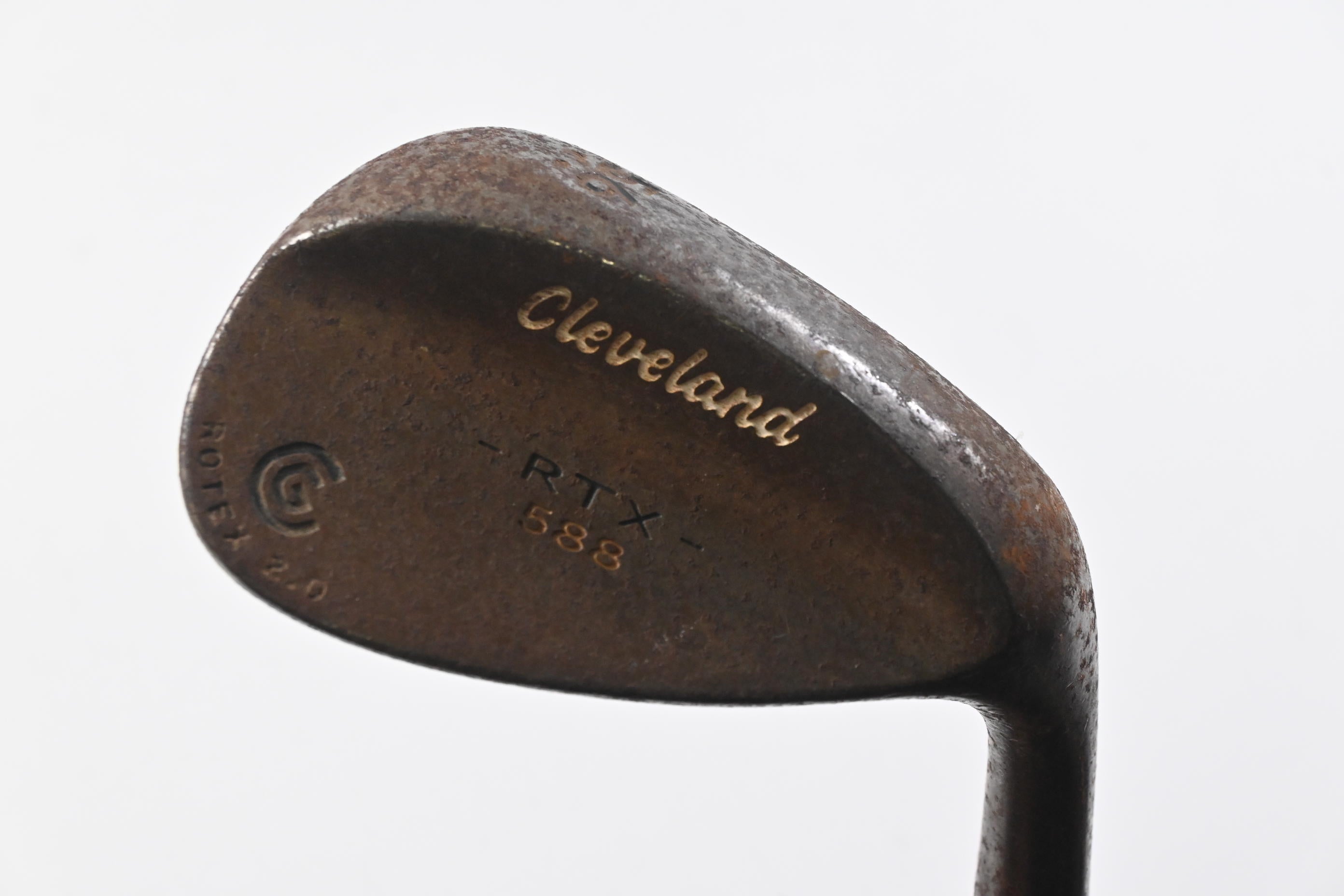 Cleveland 588 RTX 2.0 Sand Wedge / 56 Degree / Stiff Flex Dynamic Gold S400