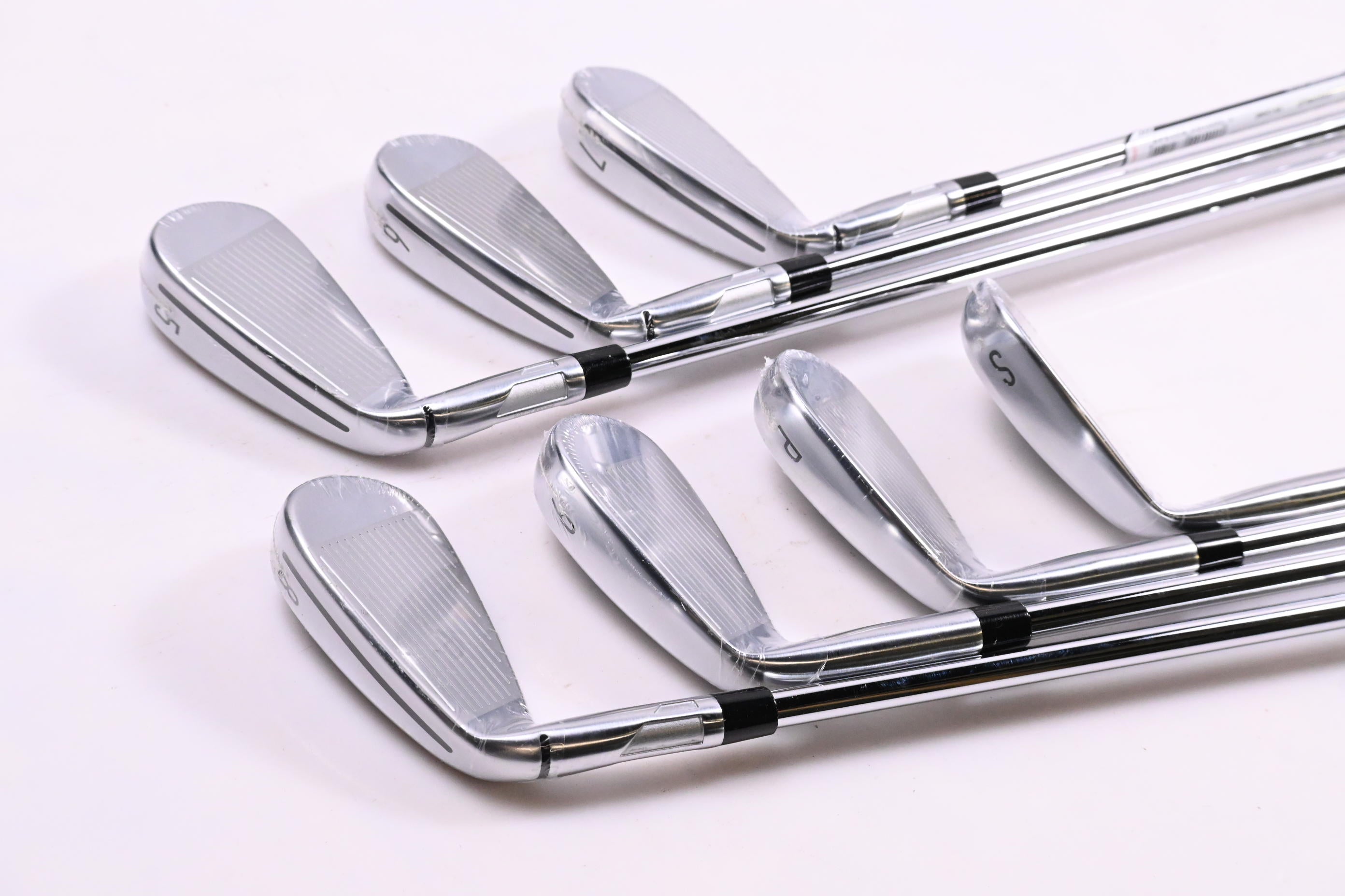 Taylormade Qi Max Irons / 5-PW+SW / Stiff Flex KBS MAX MT 85 Shafts