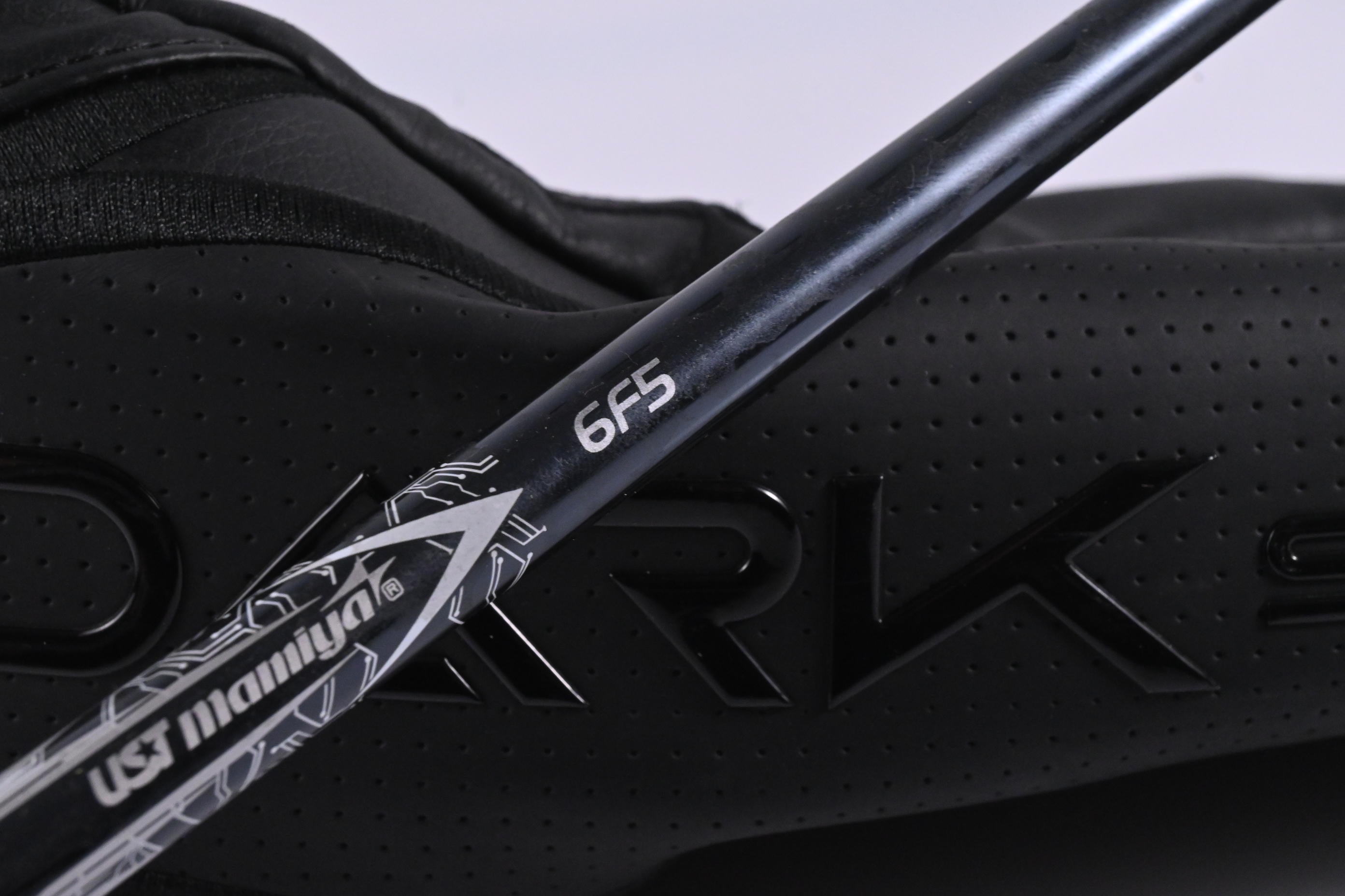 Cobra Darkspeed LS Driver / 9 Degree / X-Flex UST LinQ White 6 M40X Shaft