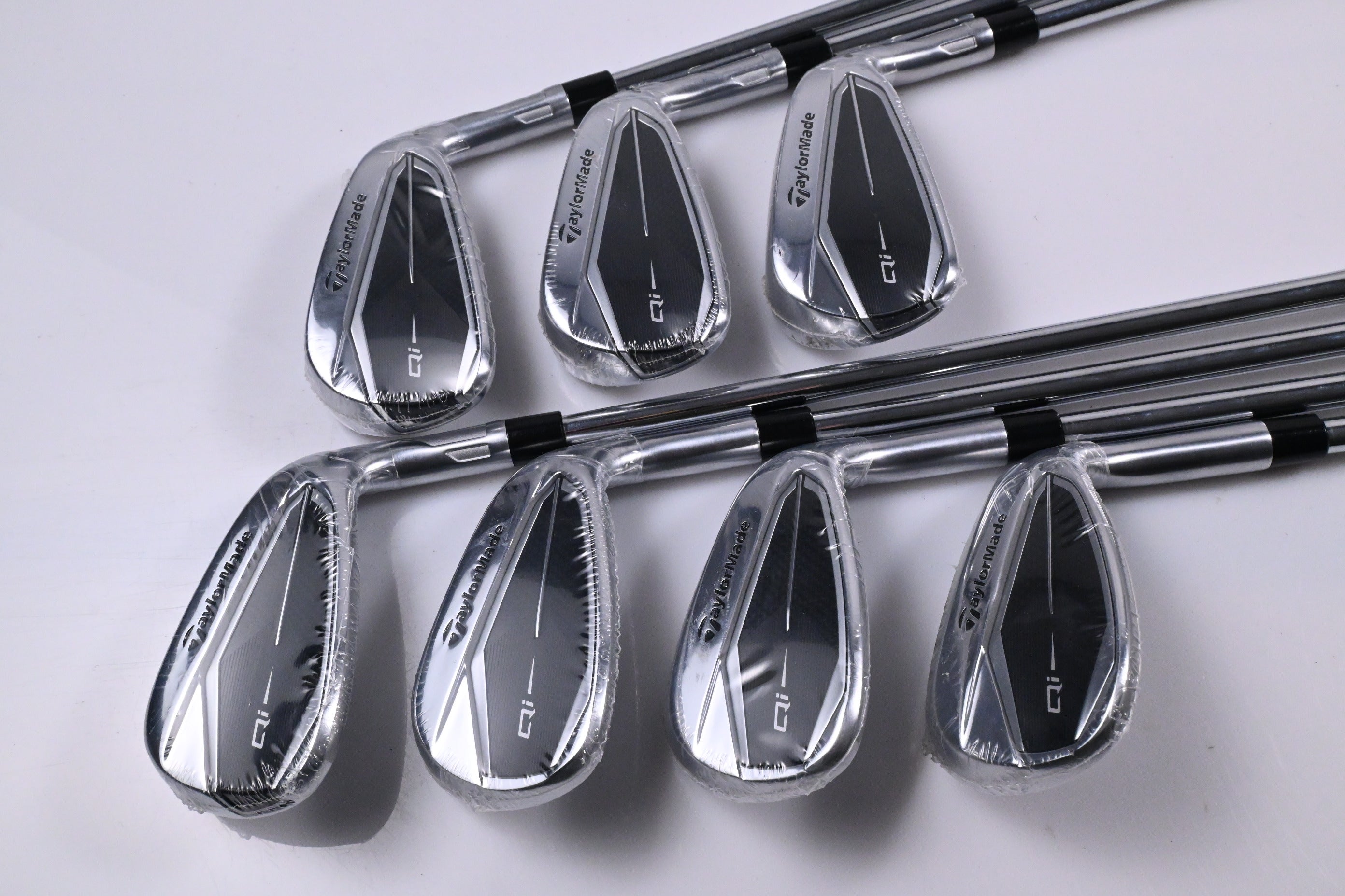 Taylormade Qi Irons / 5-PW+SW / Regular Flex KBS Max MT 85 Shafts
