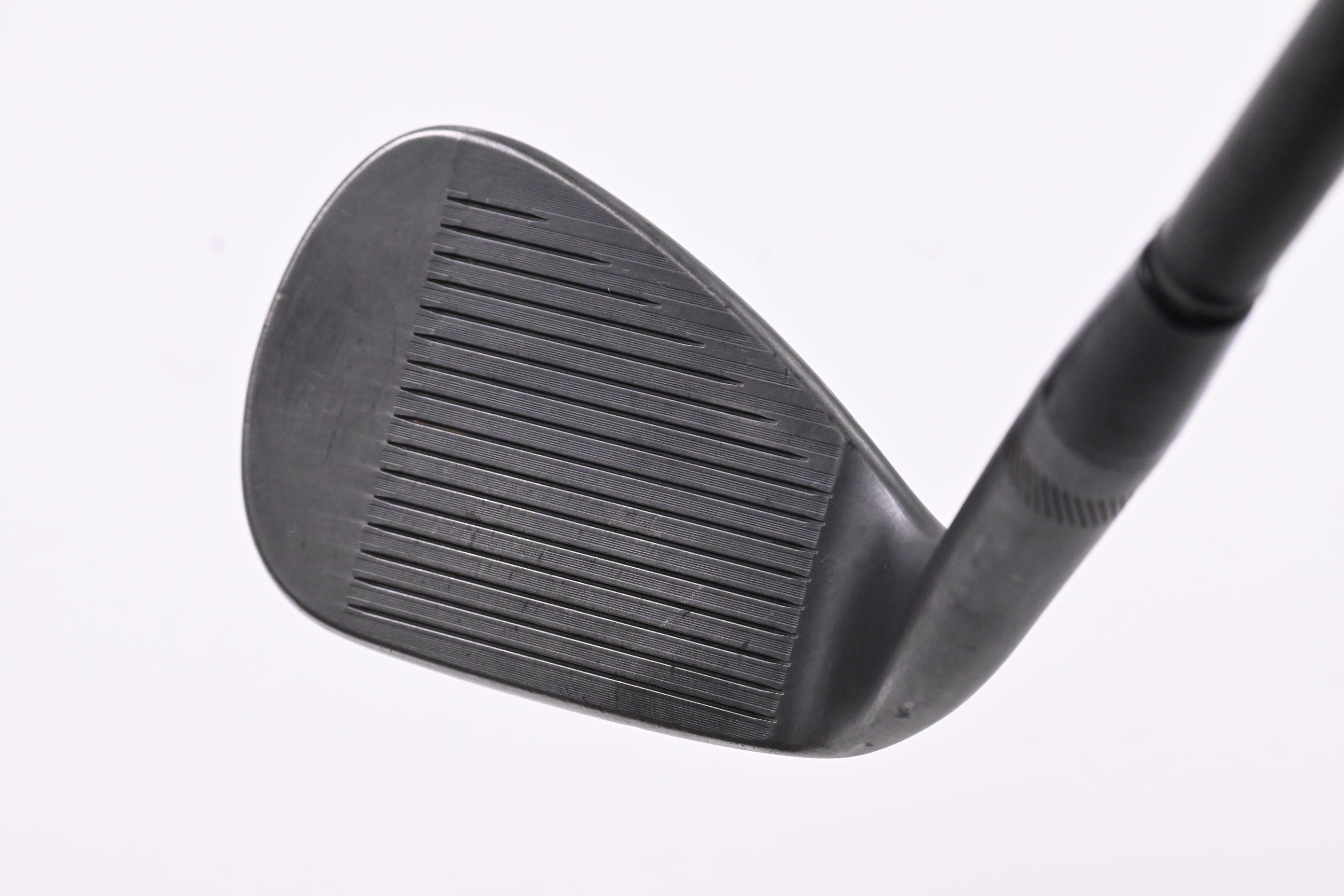 Titleist Vokey SM10 Pitching Wedge / 48 Degree / Wedge Flex Dynamic Gold Shaft