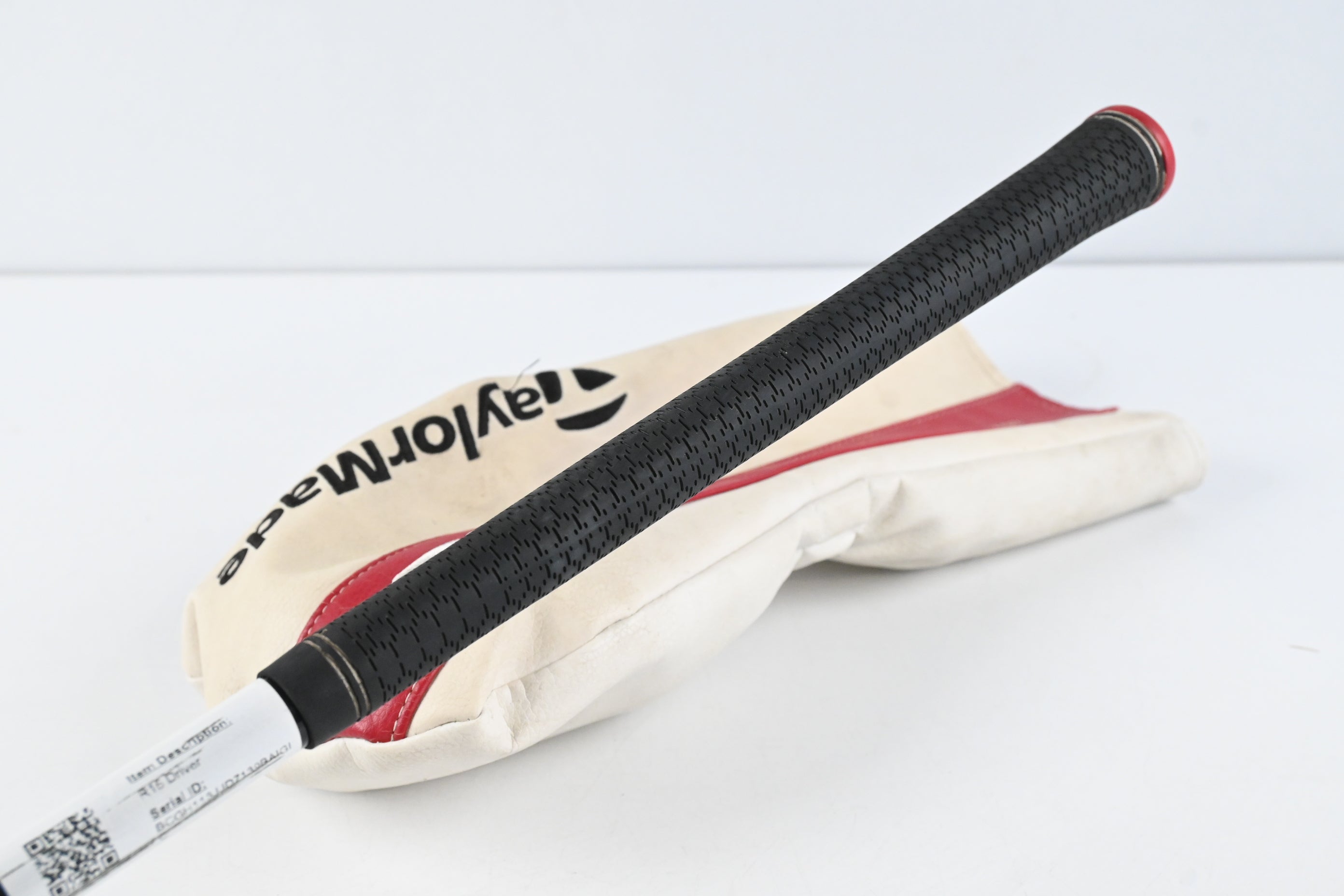 Taylormade R15 Driver / 10.5 Degree / Regular Flex Fujikura Pro 60 Shaft