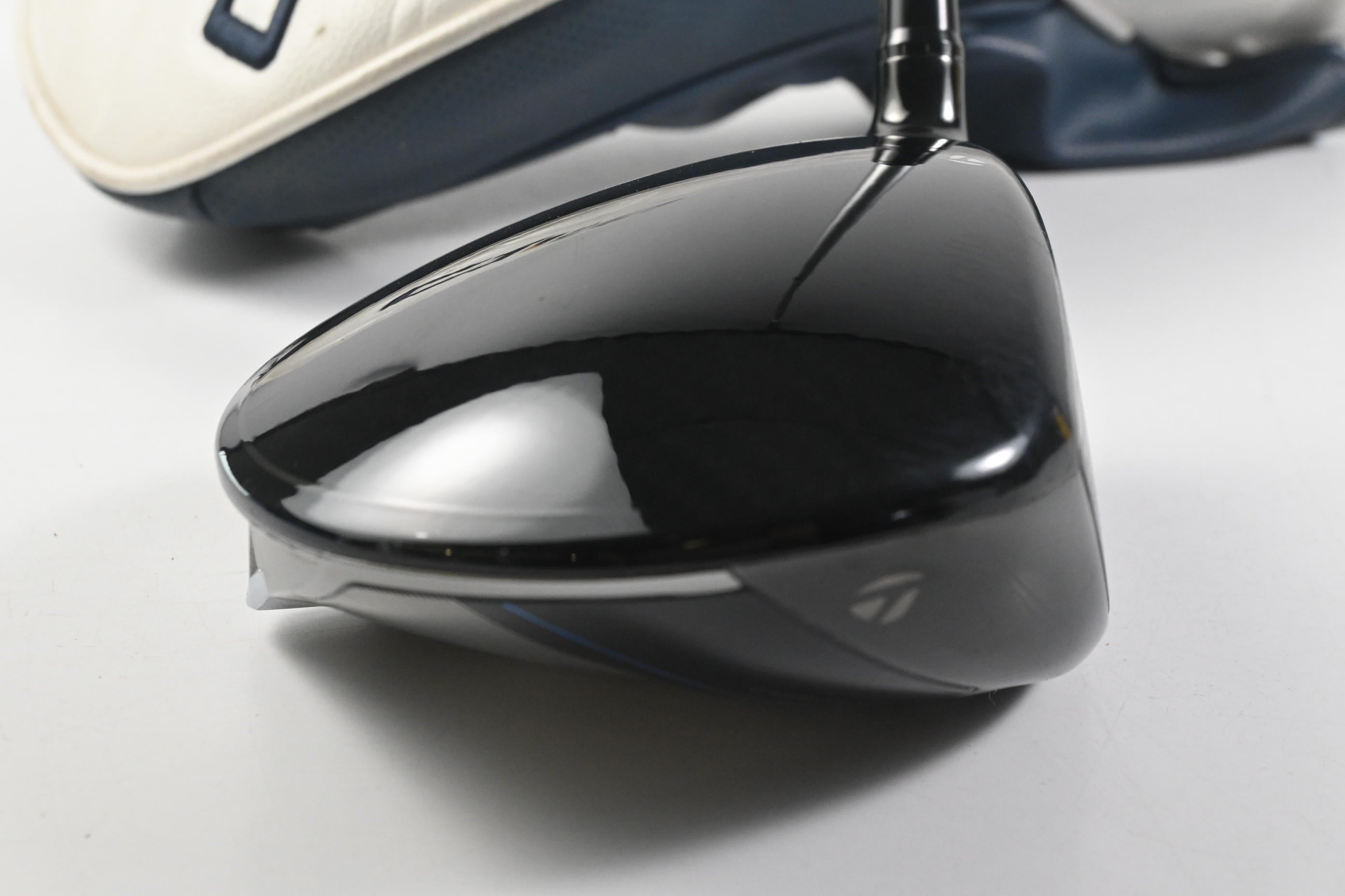 Taylormade Qi10 LS Driver / 10.5 Degree / X-Flex Tensei CK White 80 Shaft