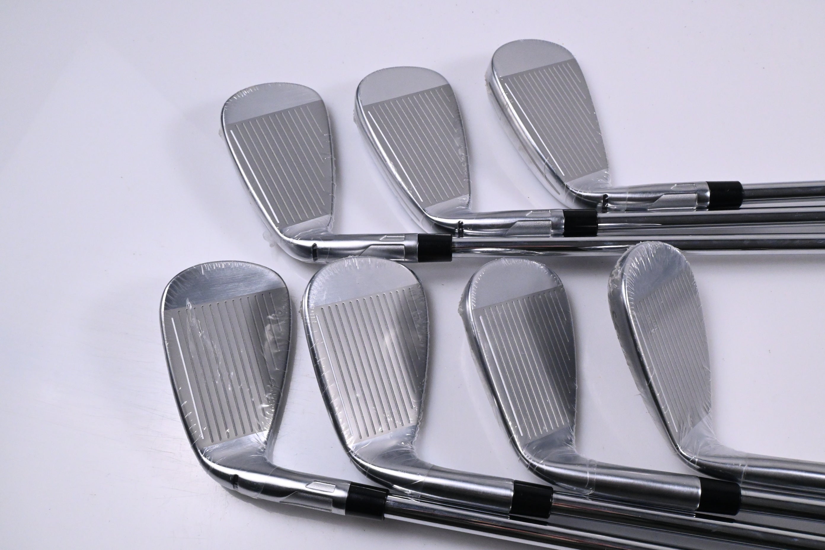 Taylormade Qi Irons / 5-PW+SW / Regular Flex KBS Max MT 85 Shafts